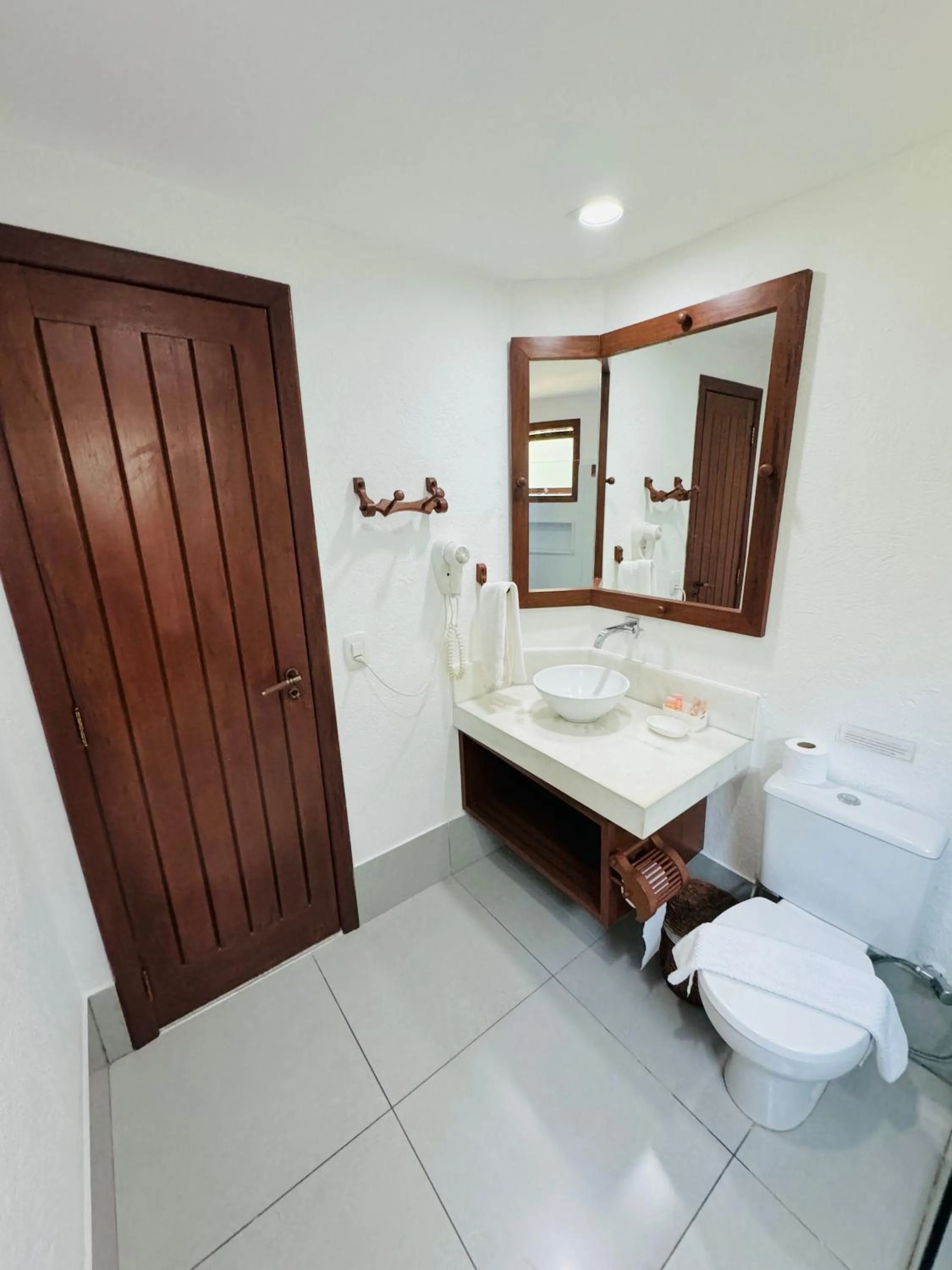 Toilet in Pousada Coisa e Tao