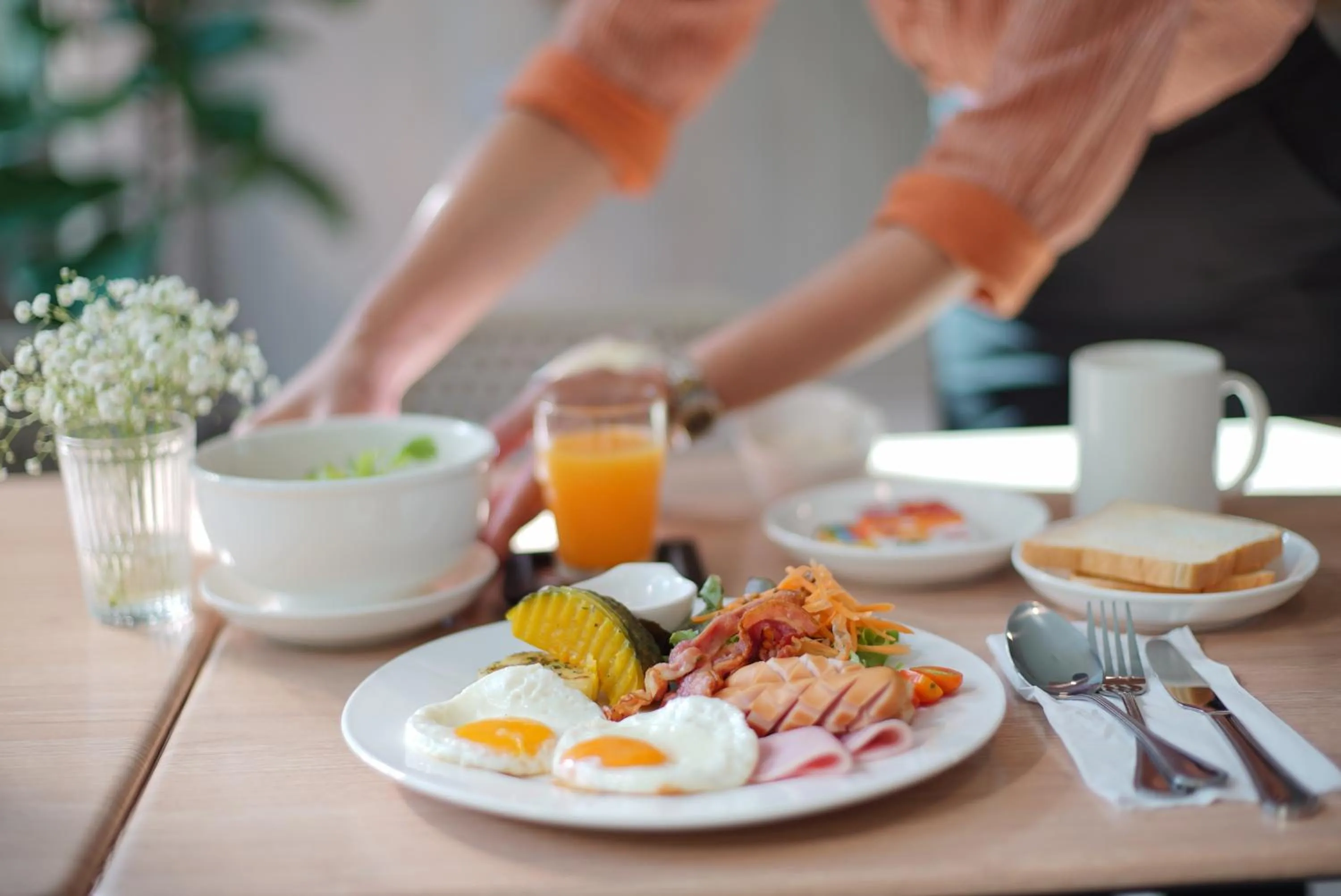 Food in The Qube fifty Hotel