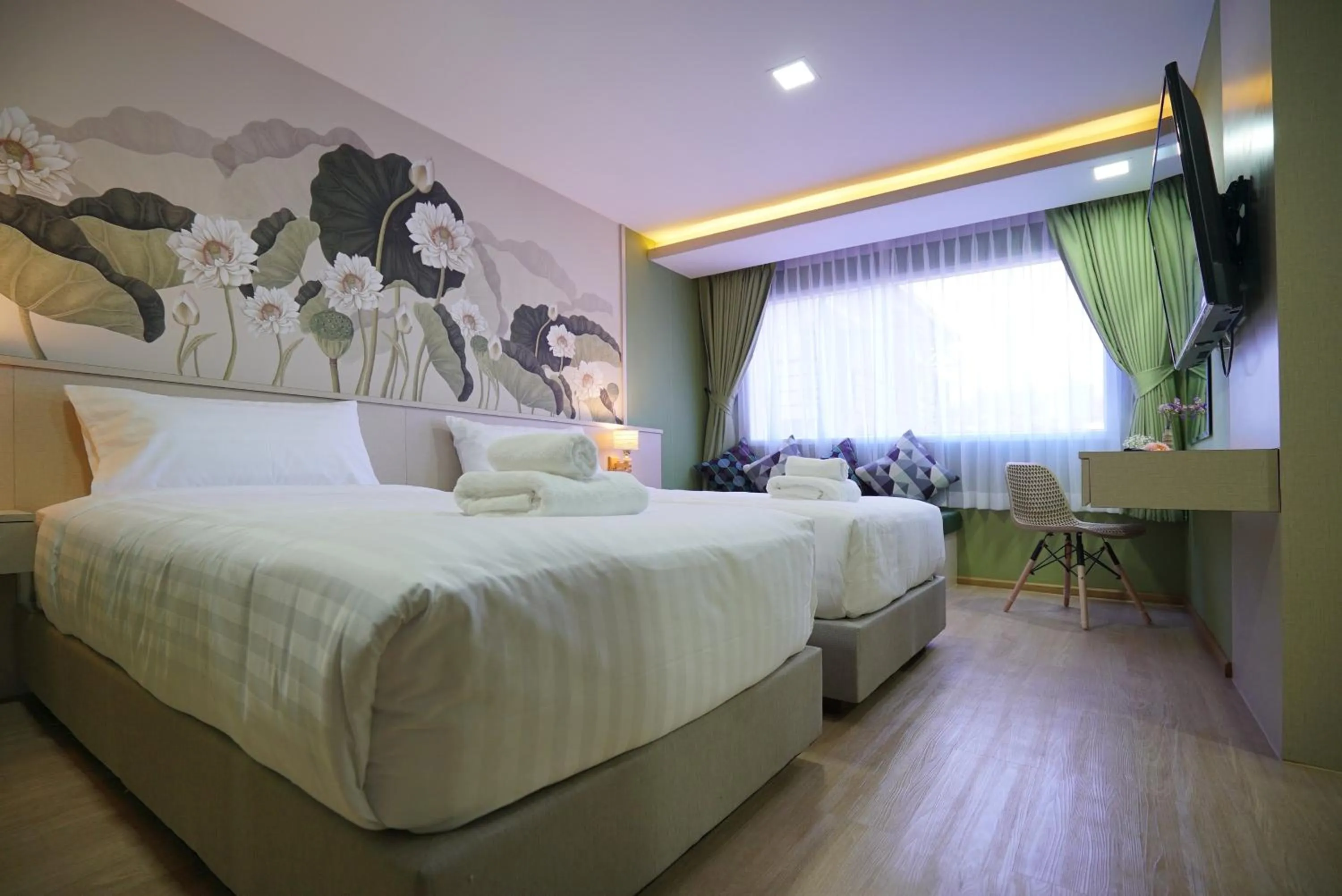 Photo of the whole room, Bed in The Qube fifty Hotel