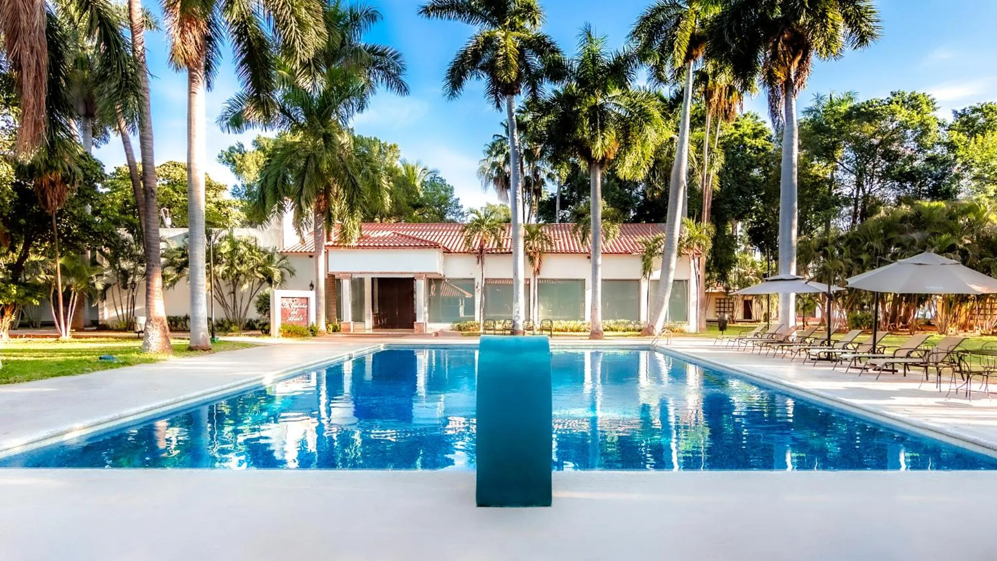 Swimming pool in InHouse Select Hacienda Tres Rios Hotel Culiacán