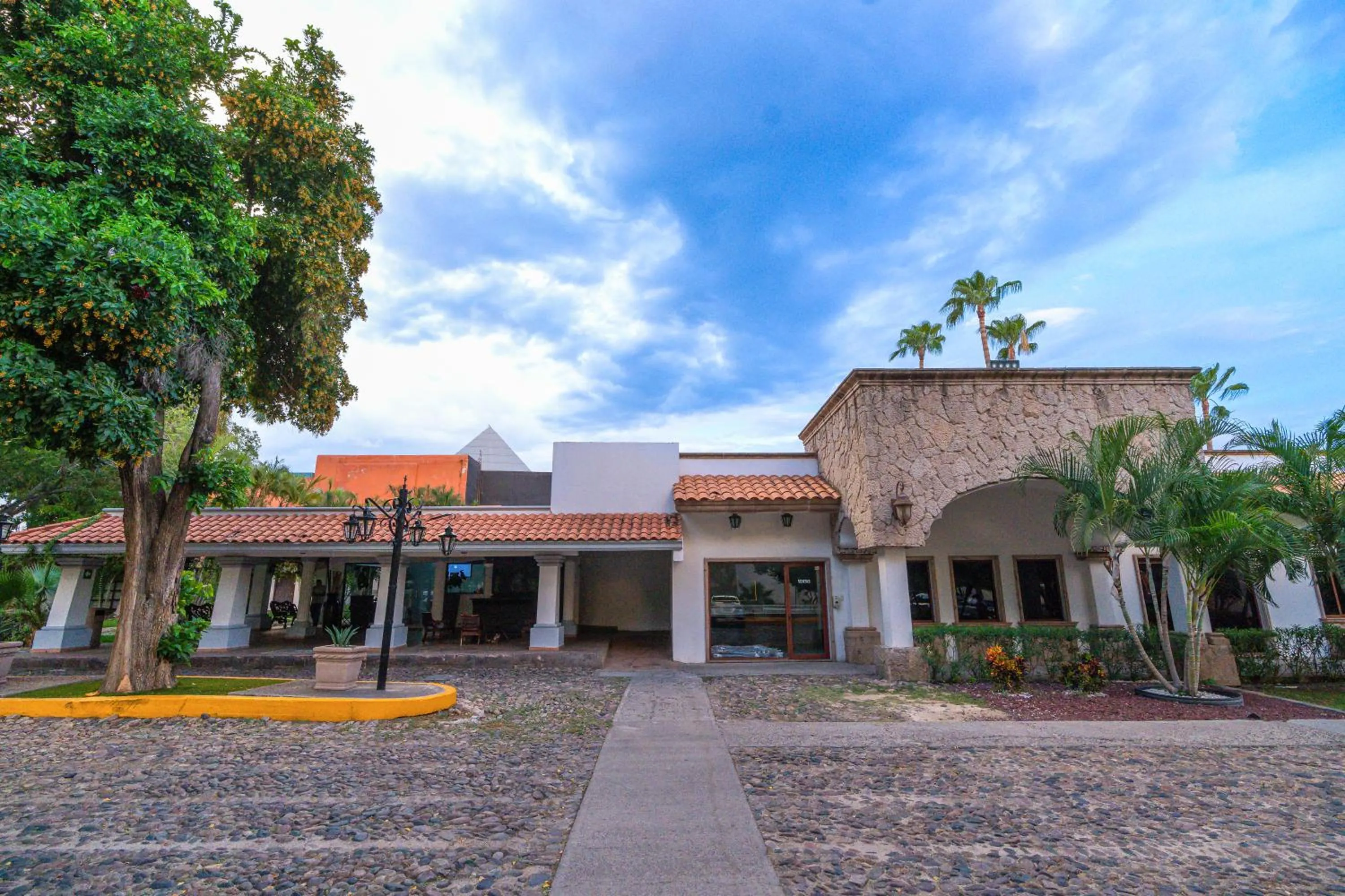 Lobby or reception in InHouse Select Hacienda Tres Rios Hotel Culiacán