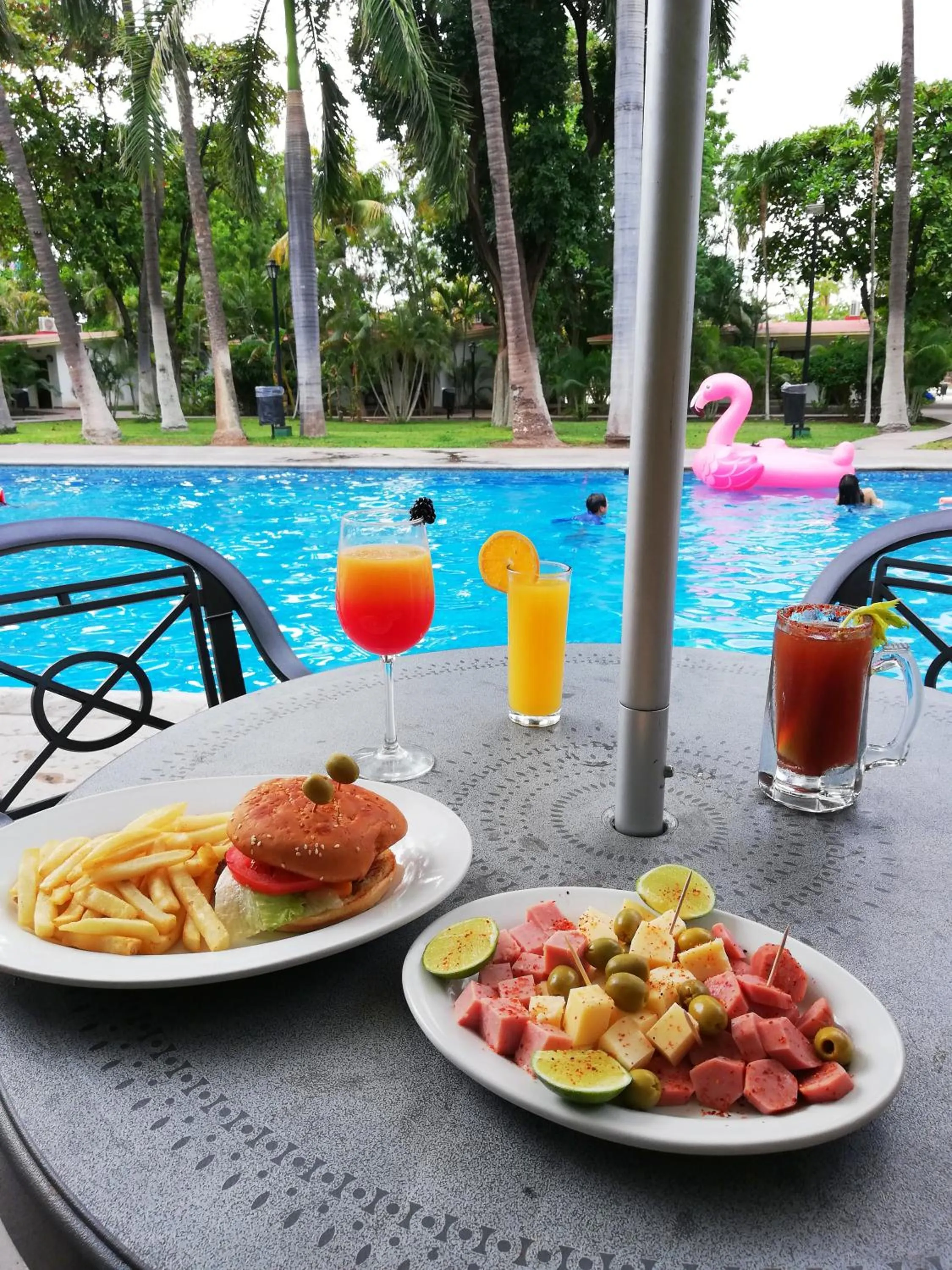 Food and drinks in InHouse Select Hacienda Tres Rios Hotel Culiacán