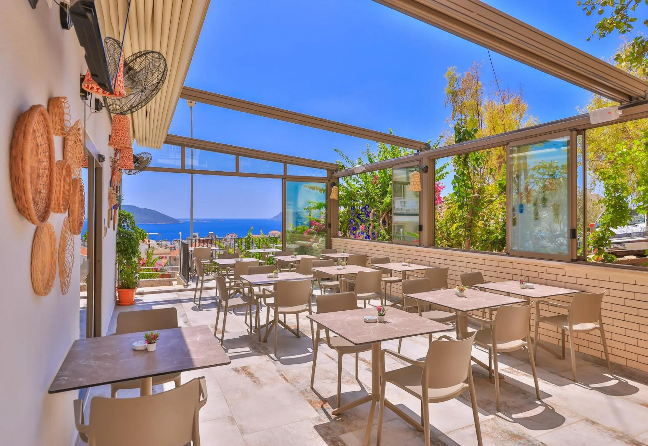 Restaurant/places to eat in Aphrodite Hotel Kaş