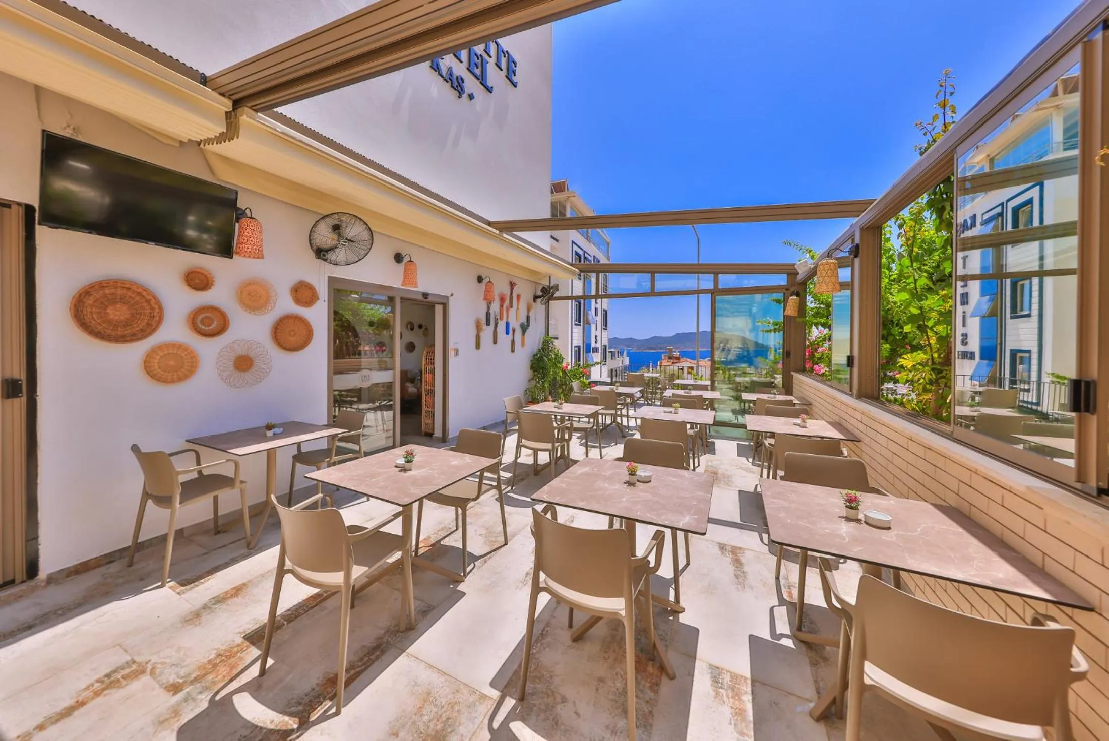 Restaurant/places to eat in Aphrodite Hotel Kaş