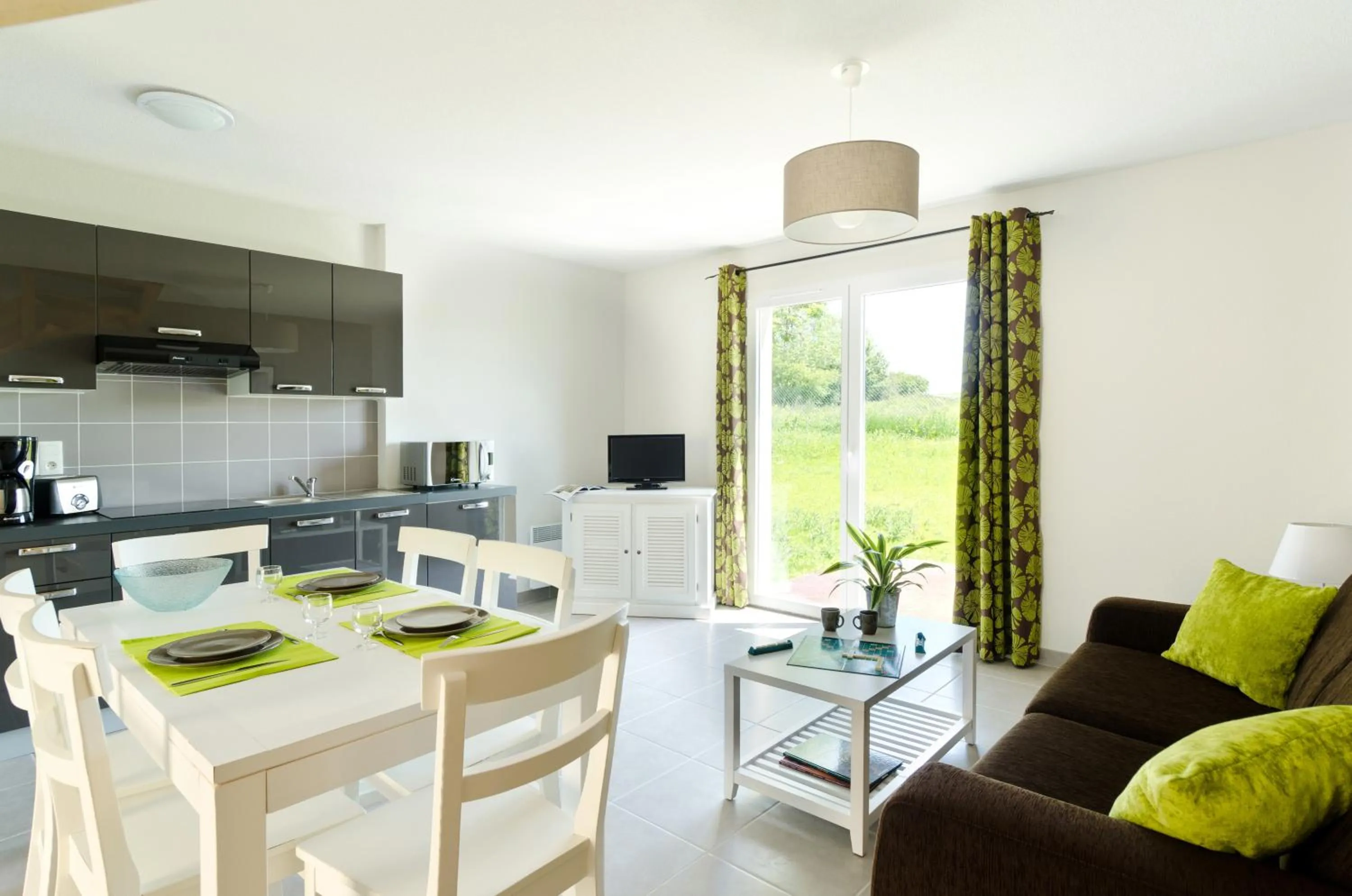 Kitchen or kitchenette in Résidence Goélia Le Domaine des Mauriers