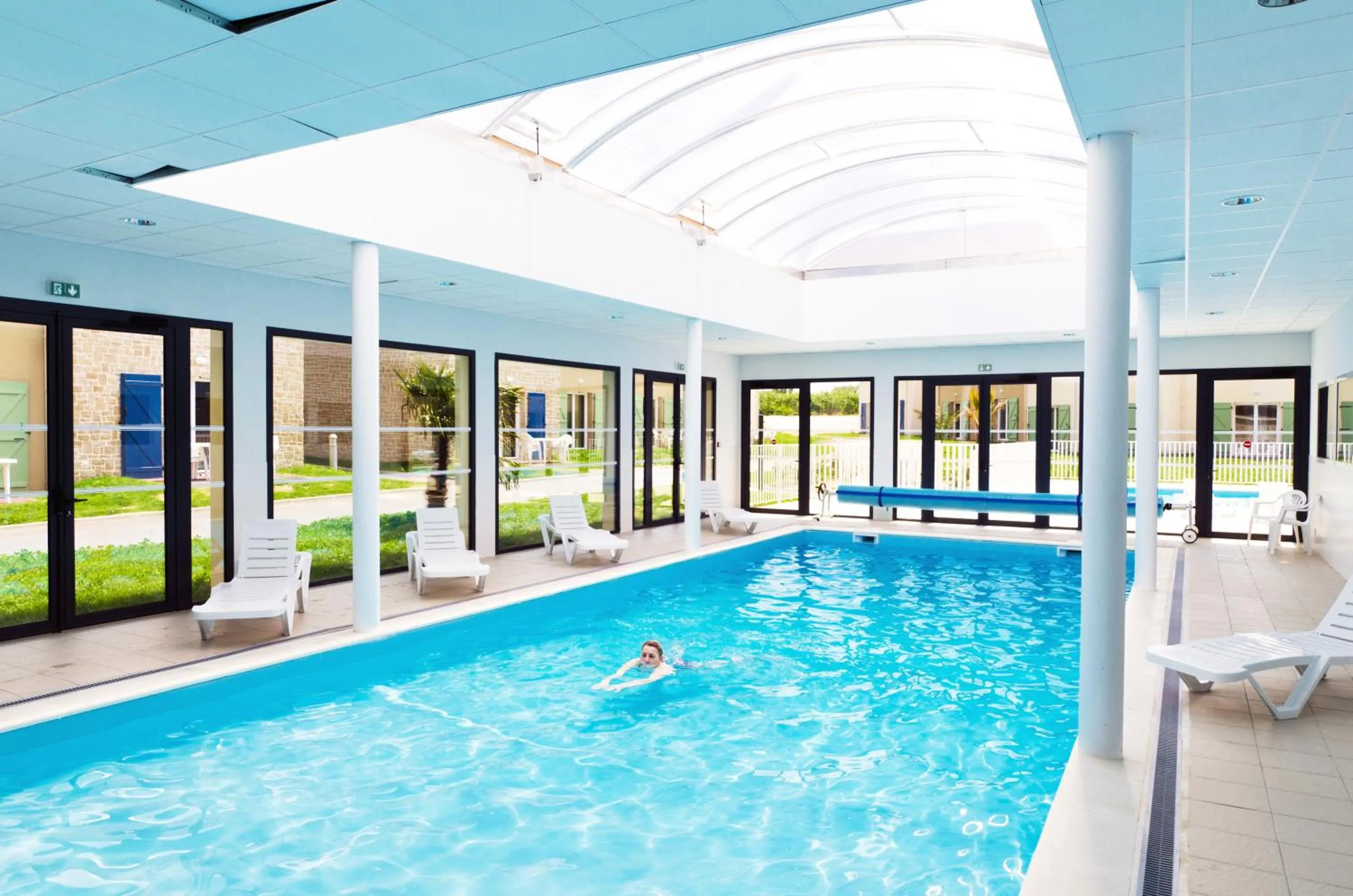 Swimming pool in Résidence Goélia Le Domaine des Mauriers