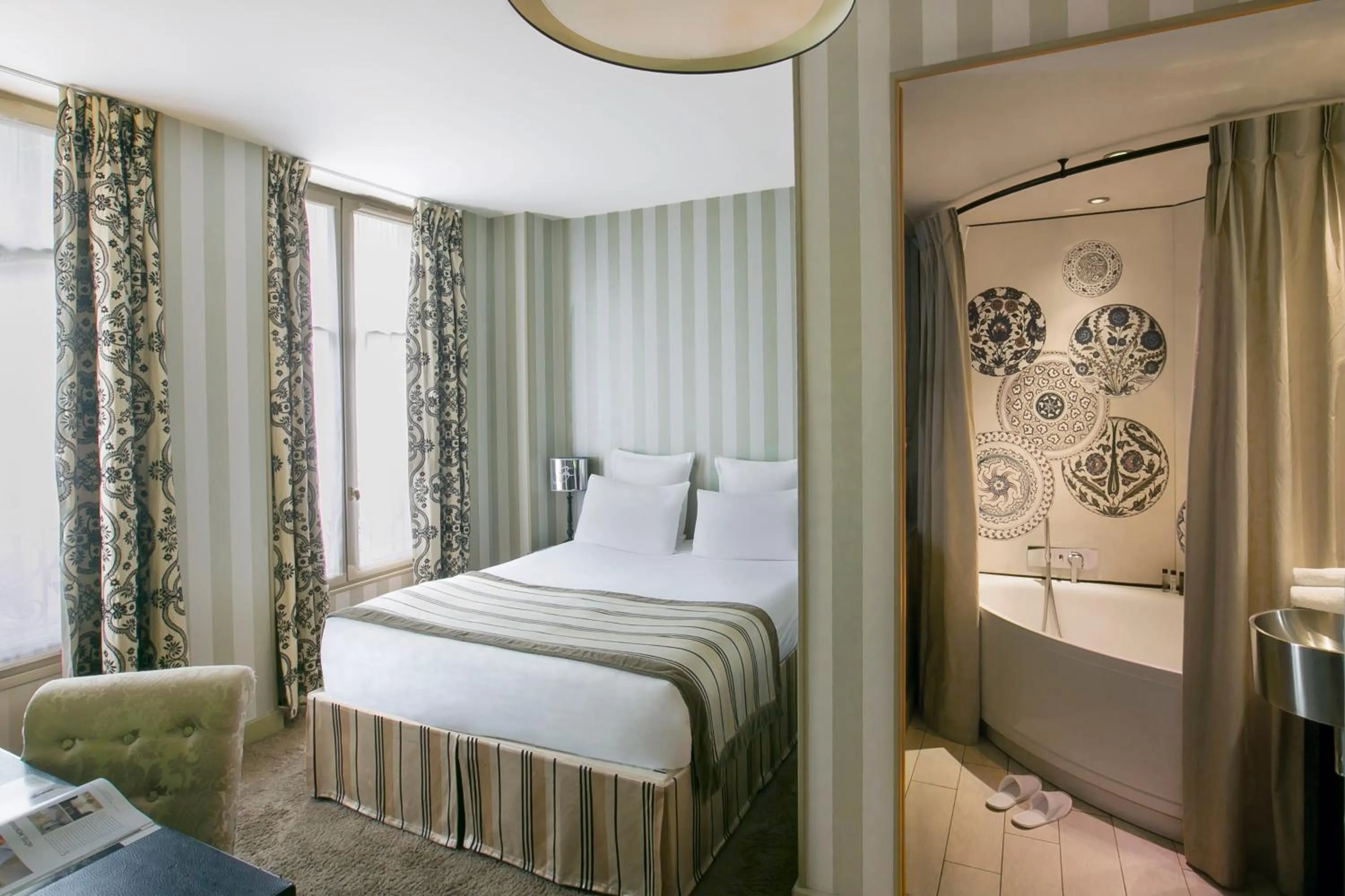 Photo of the whole room, Bed in Hôtel Le Bellechasse Saint-Germain