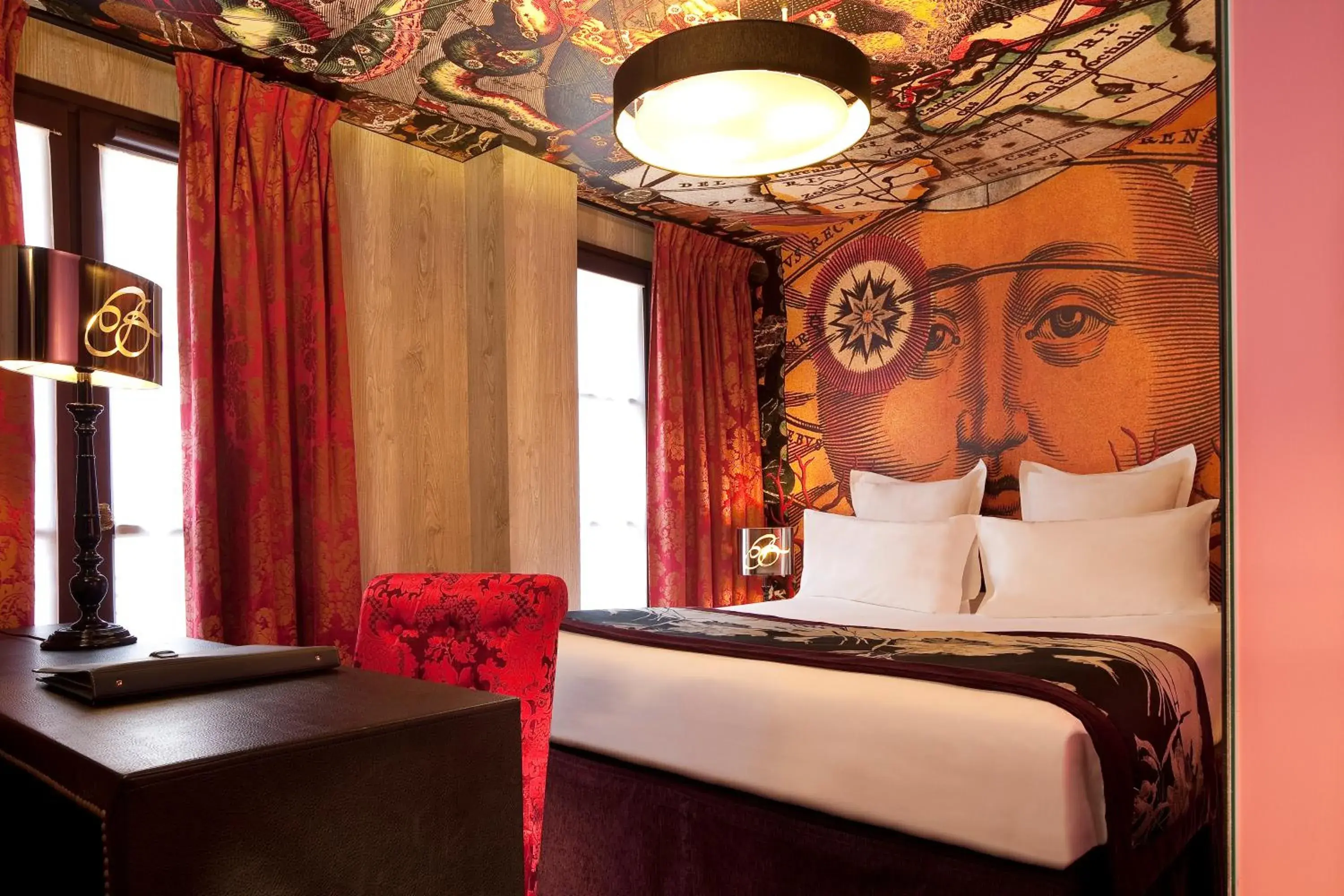 Original Double Room in Hôtel Le Bellechasse Saint-Germain Original Double Room in Hôtel Le Bellechasse Saint-Germain