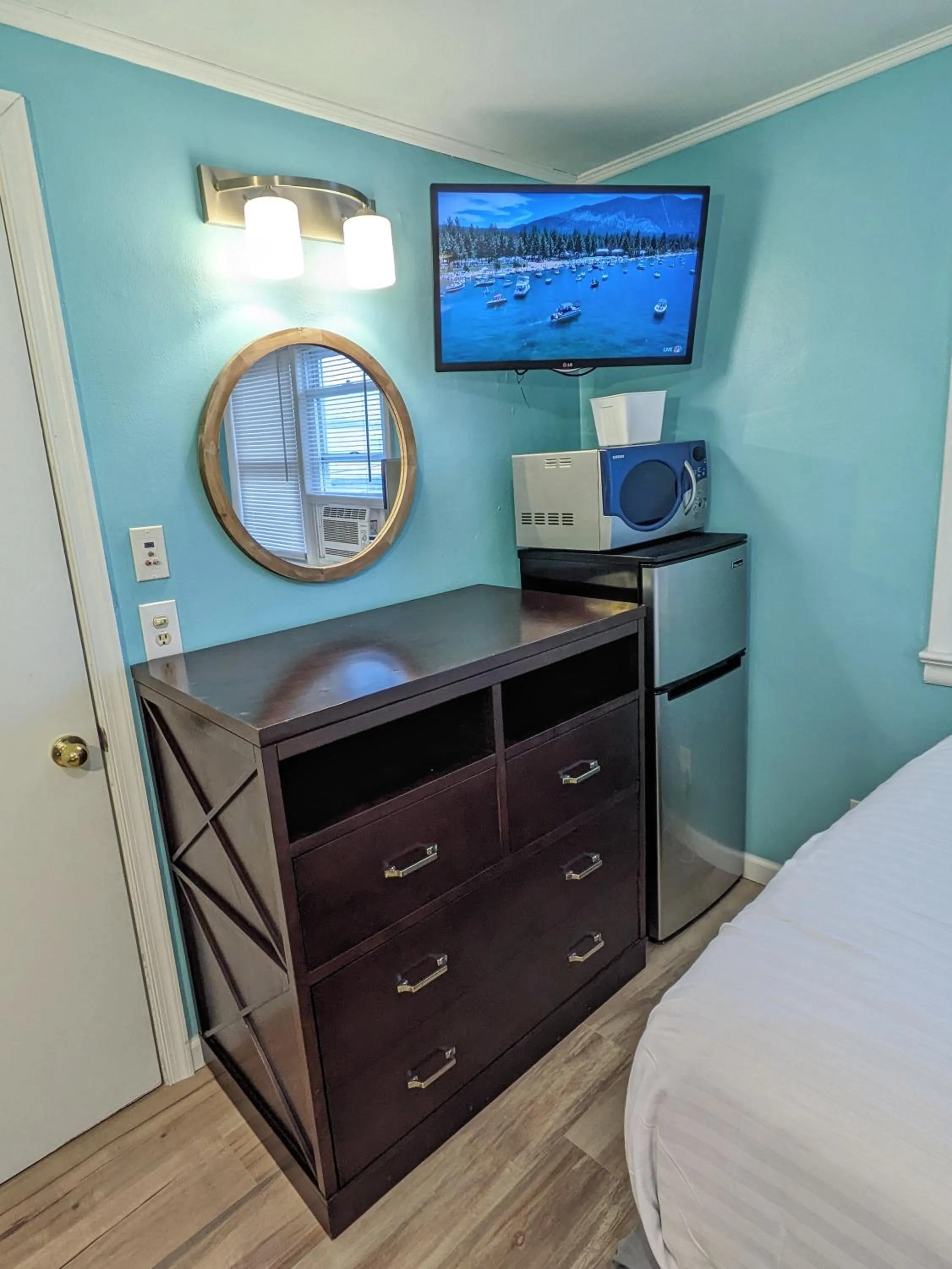 TV and multimedia, Bed in Clarem Happy Days