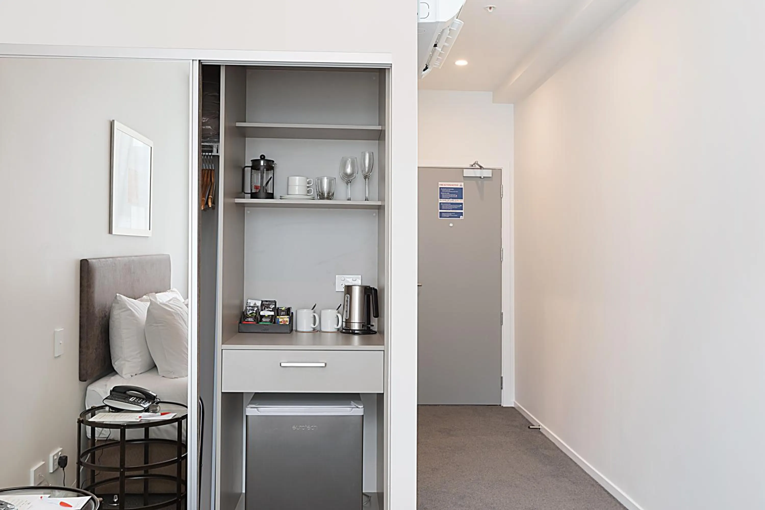 Coffee/tea facilities in Ramada Suites By Wyndham Victoria Street West