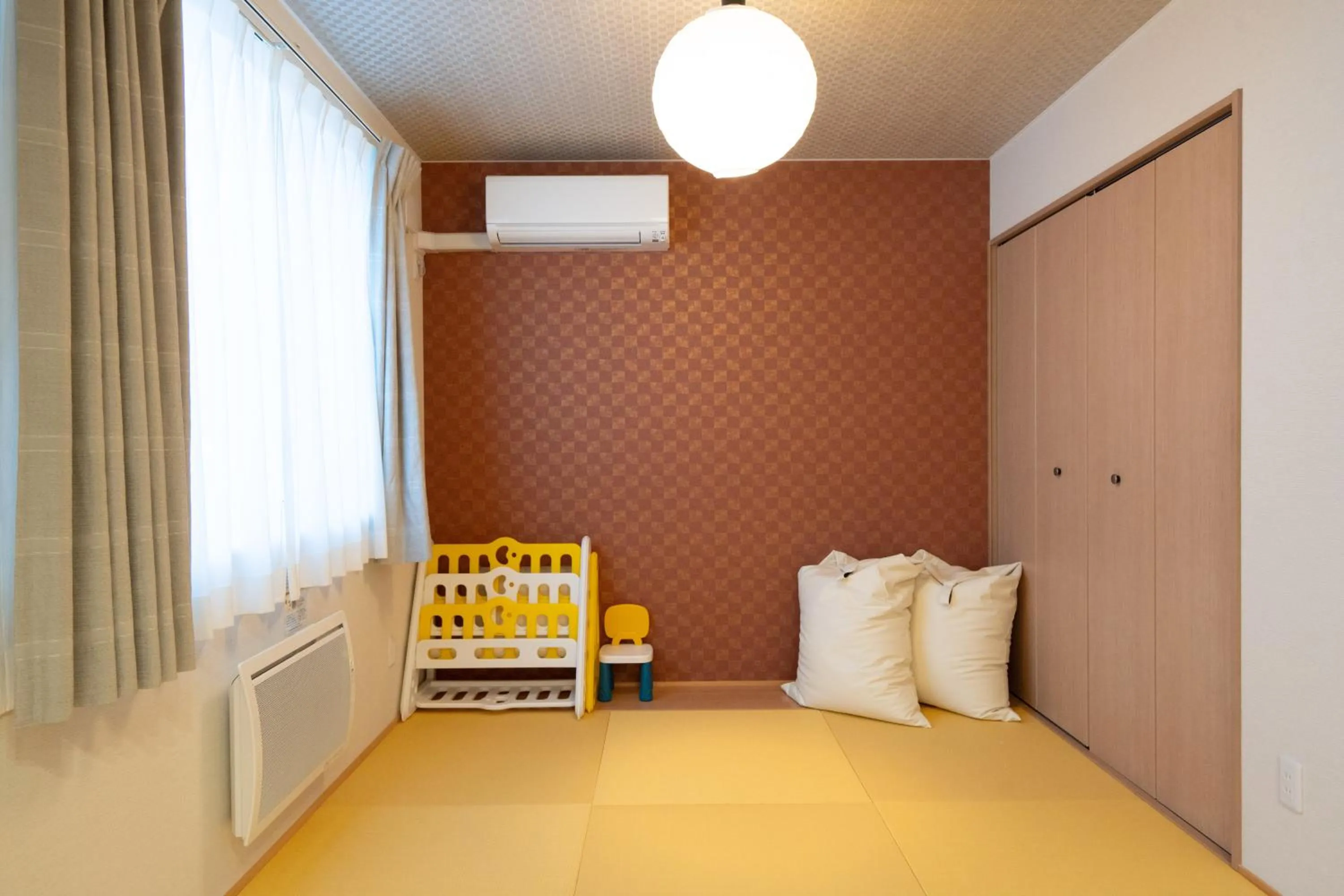 Photo of the whole room, Bed in The Peak Villa Suite Hokkaido