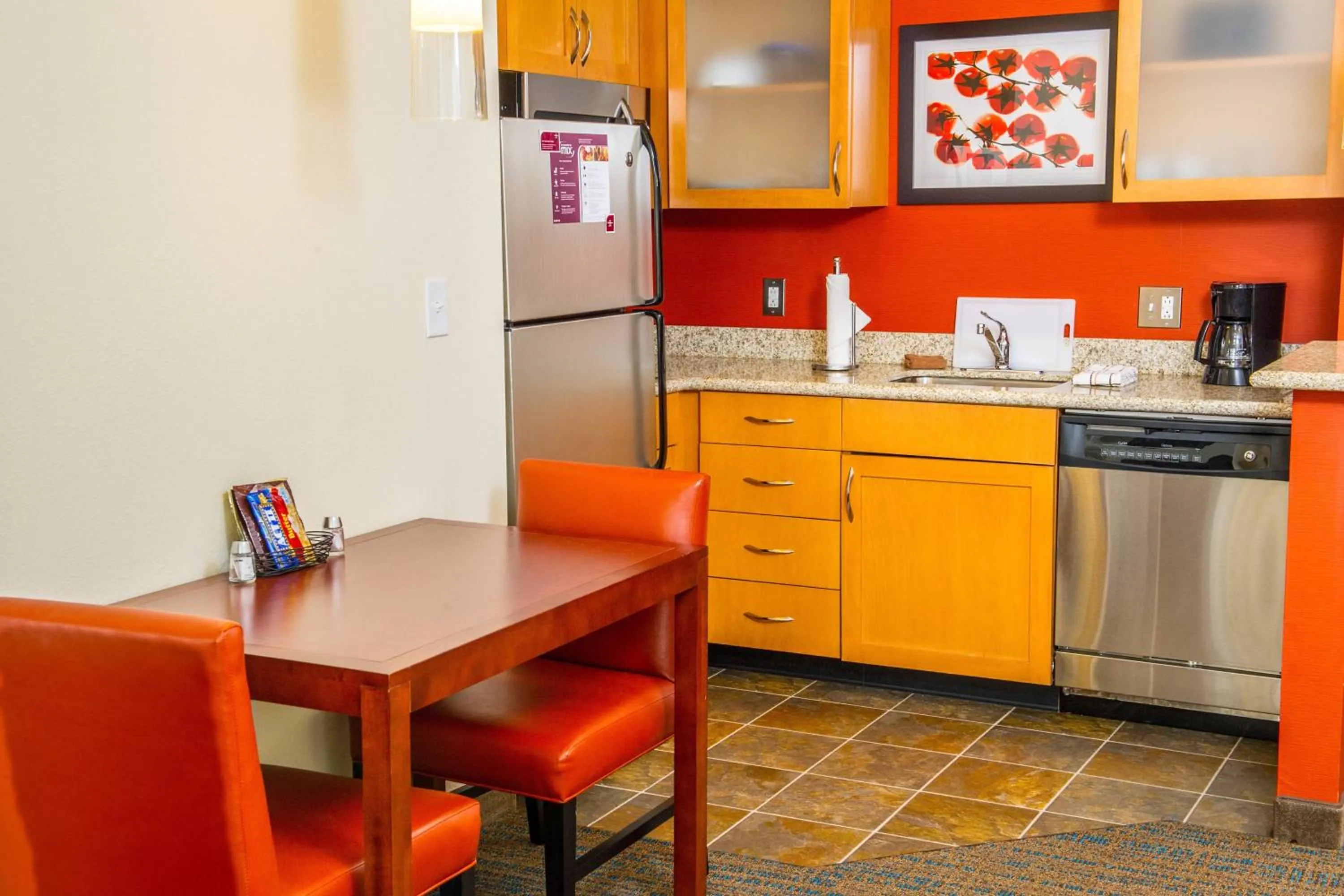 Kitchen or kitchenette in Residence Inn by Marriott Columbia Northwest/Harbison
