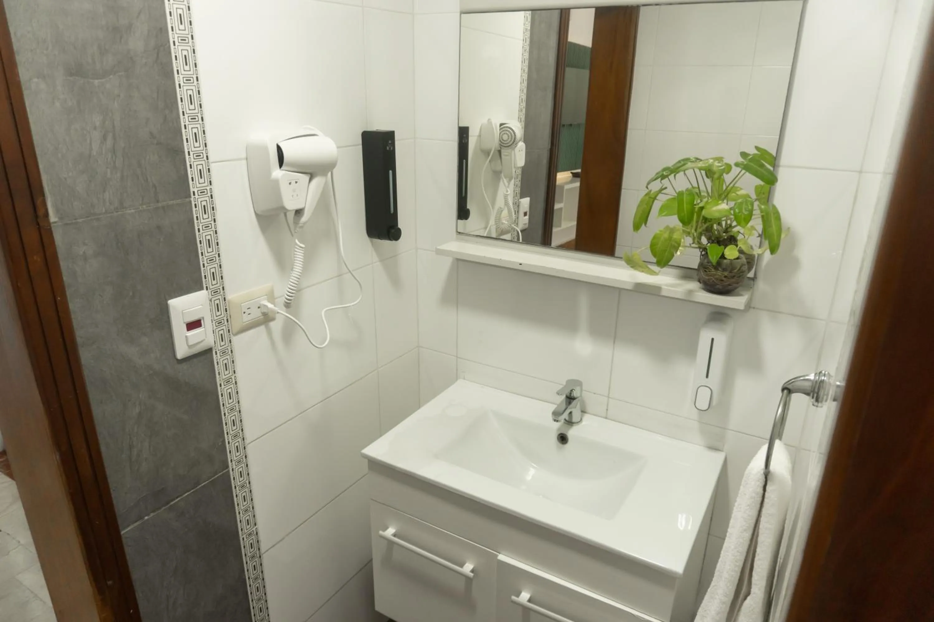 Bathroom in Hotel Checkin El Cortecito