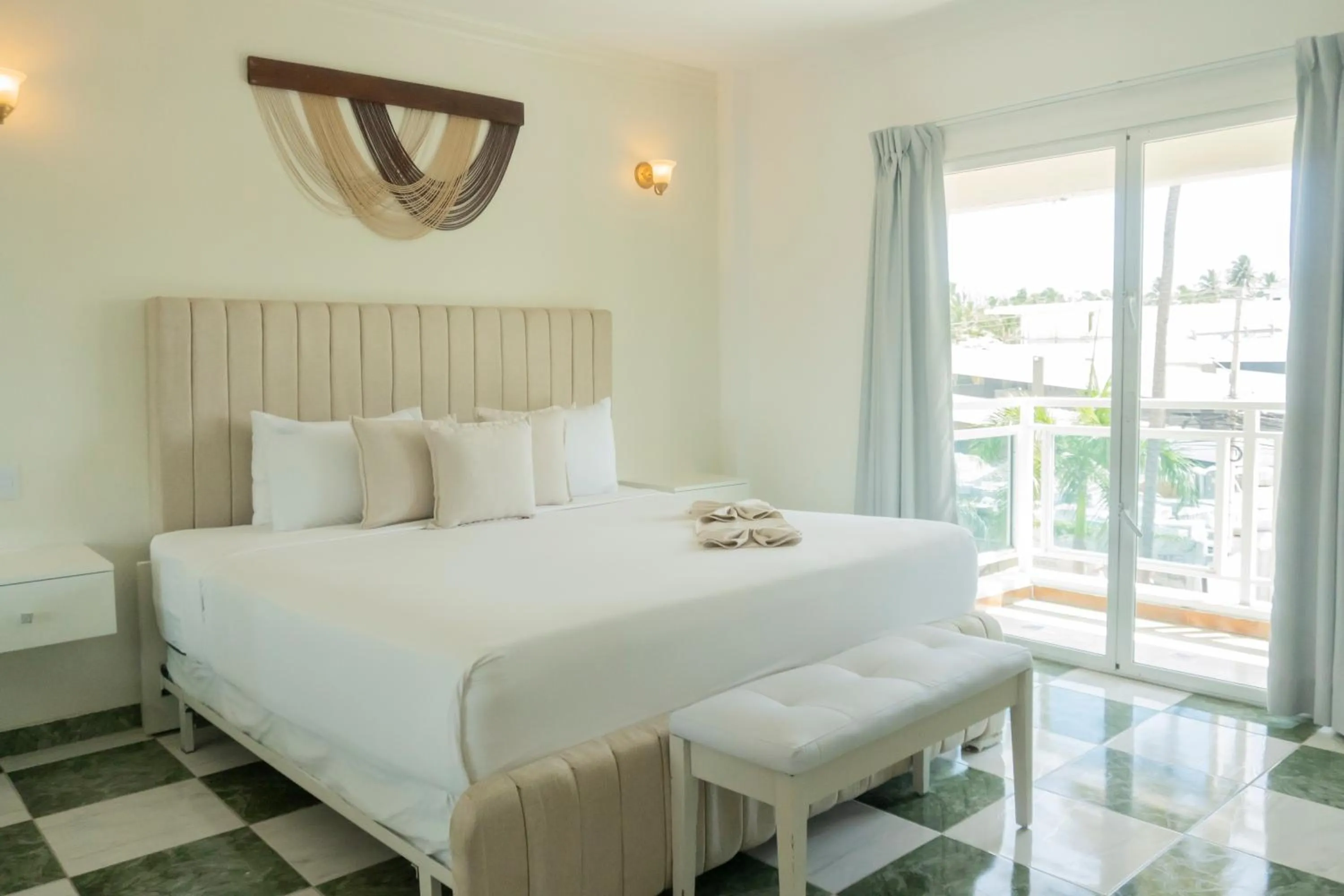 Bed in Hotel Checkin El Cortecito