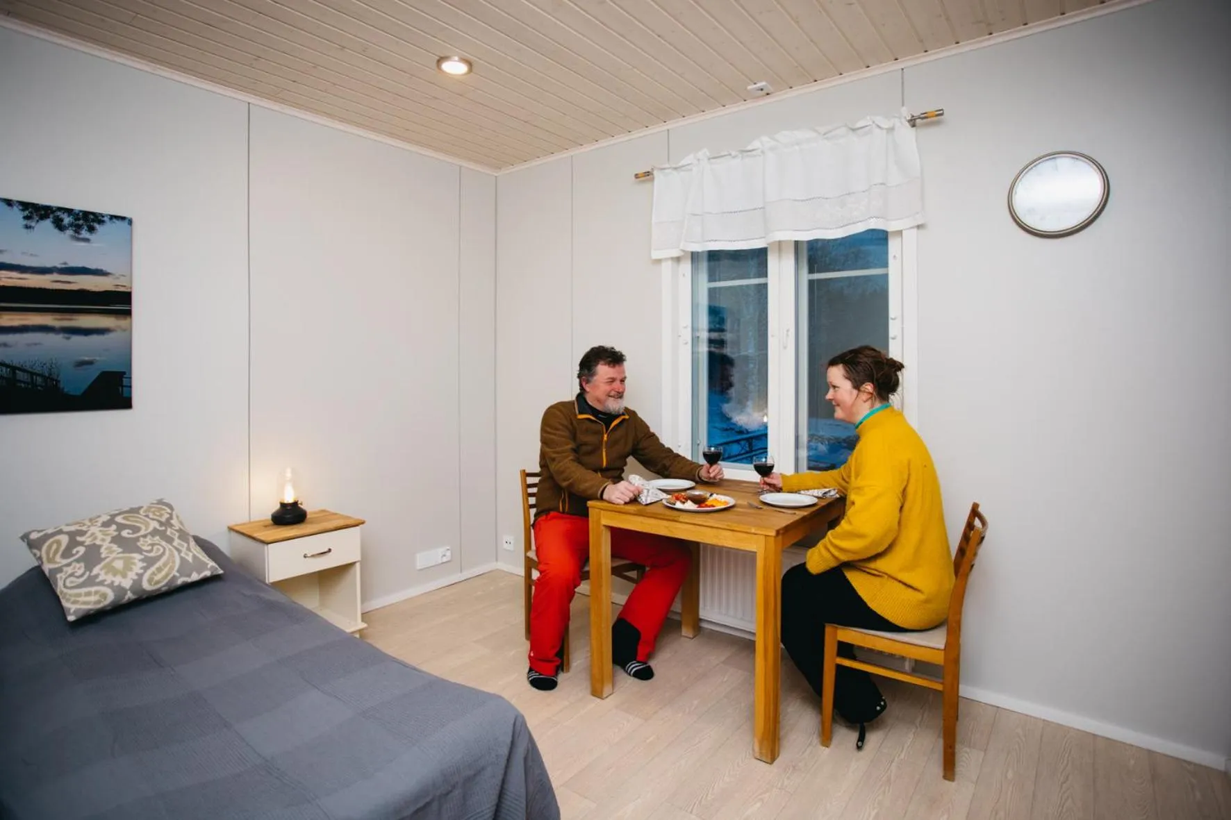 Property building, Bed in Labbnäs Semesterhem, Radhuset