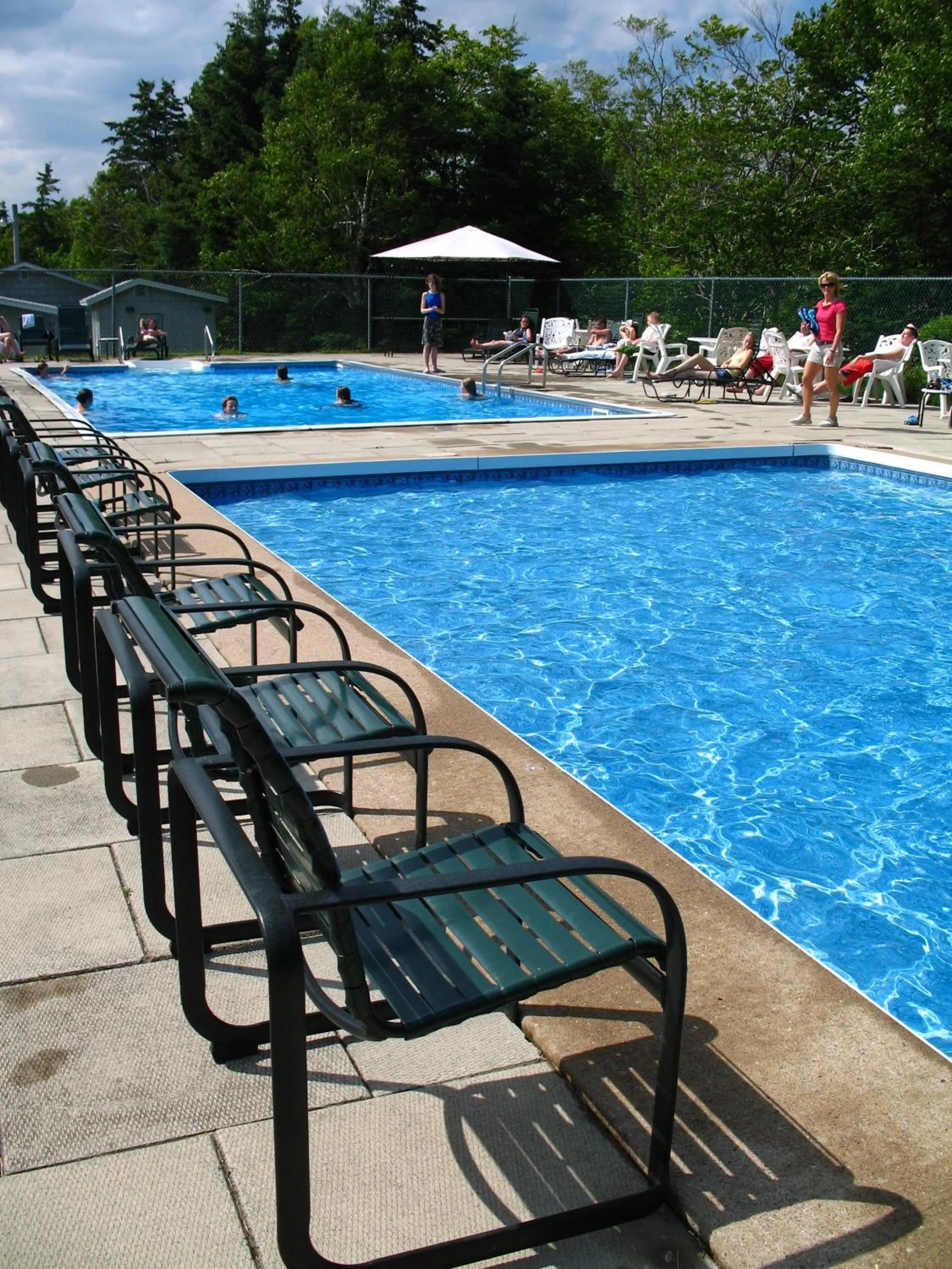 Swimming pool in Dundee Resort & Golf Club