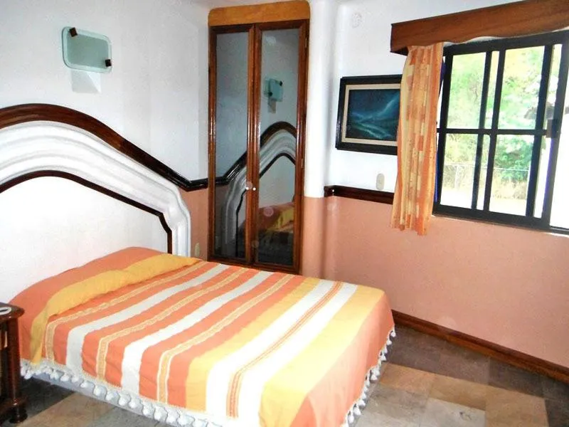 Bed in Canadian Resort Huatulco