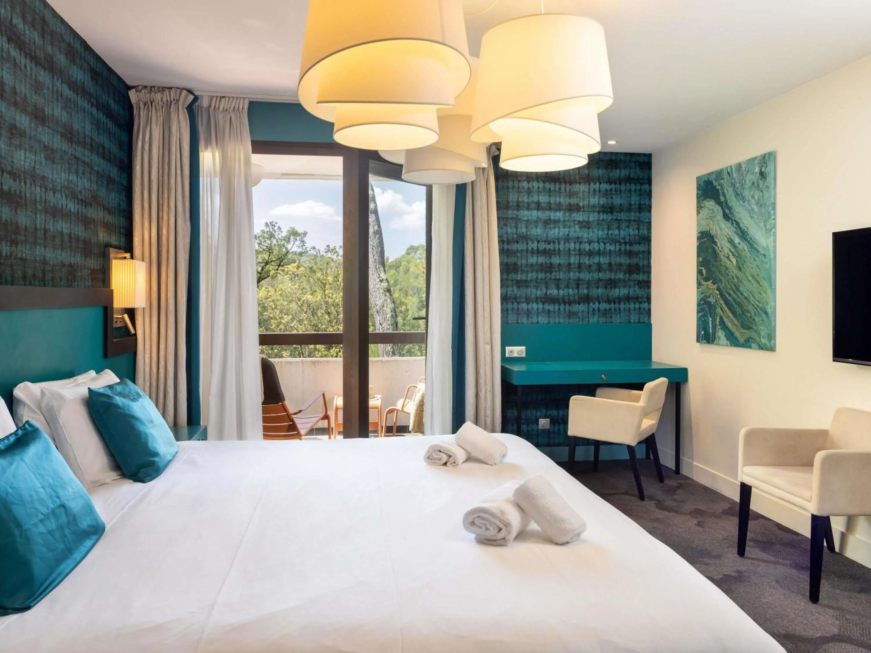 Bedroom, Bed in Mercure Brignoles Golf de Barbaroux & Spa