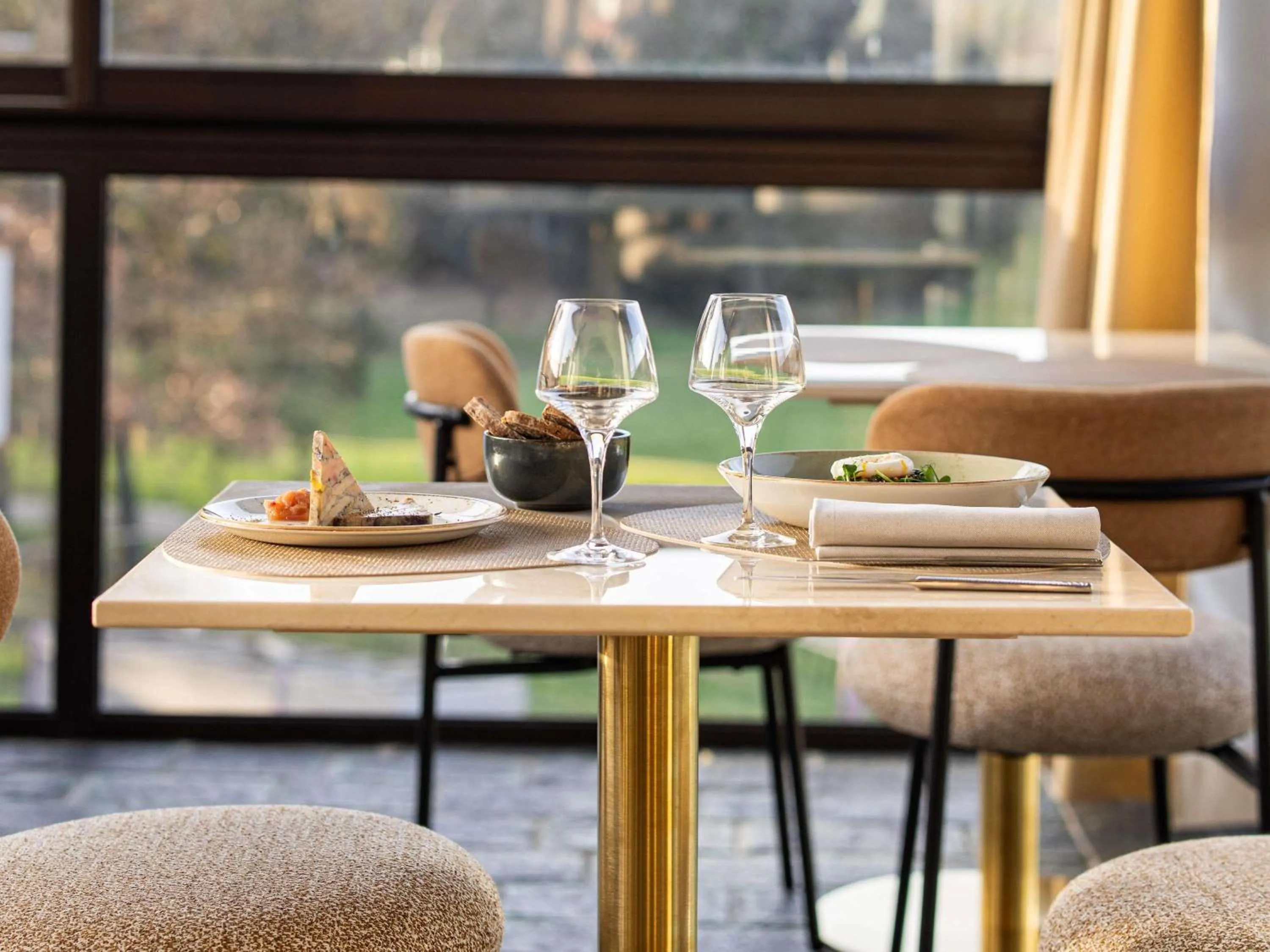 Restaurant/places to eat in Mercure Brignoles Golf de Barbaroux & Spa