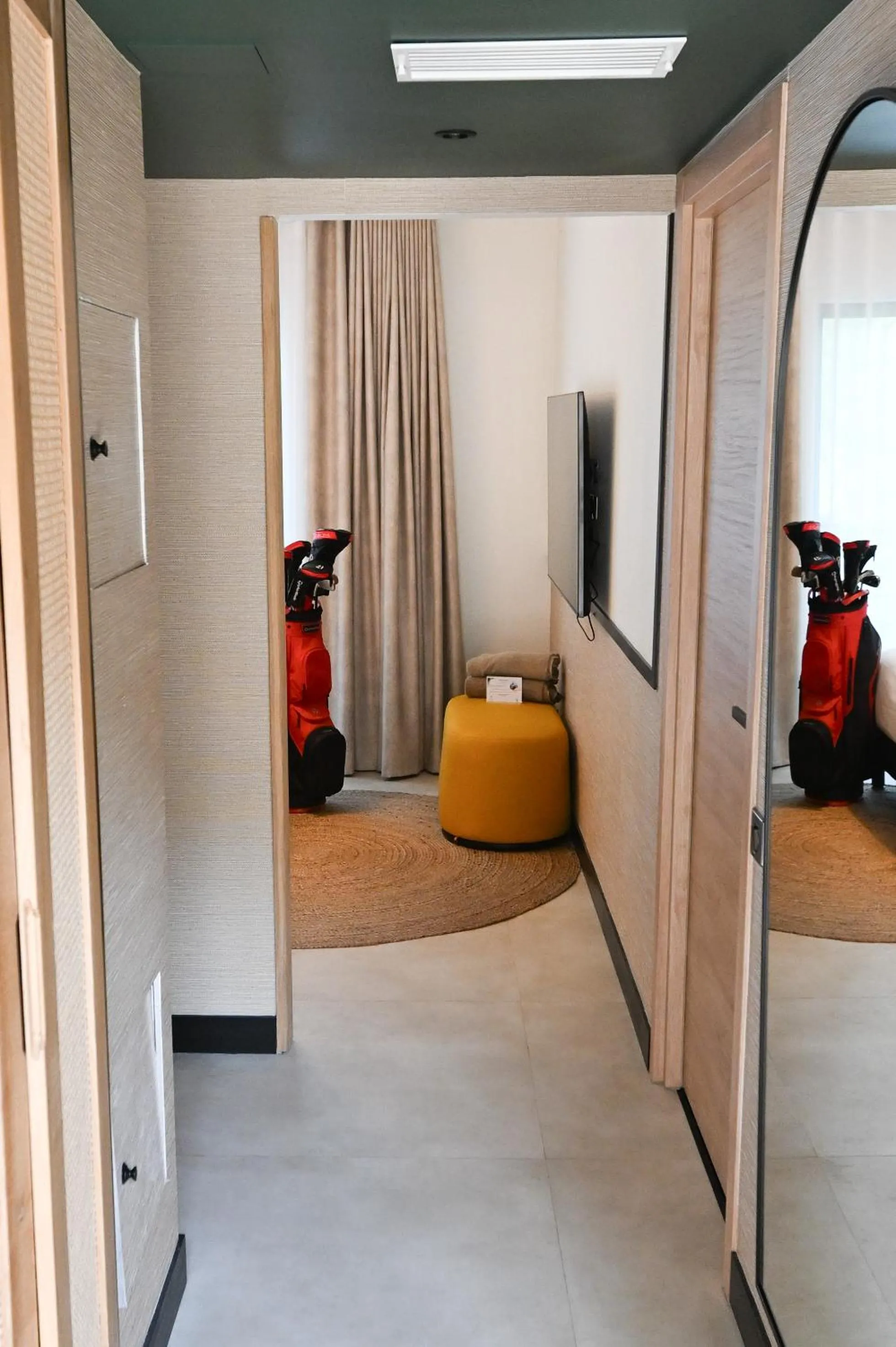 Family in Mercure Brignoles Golf de Barbaroux & Spa