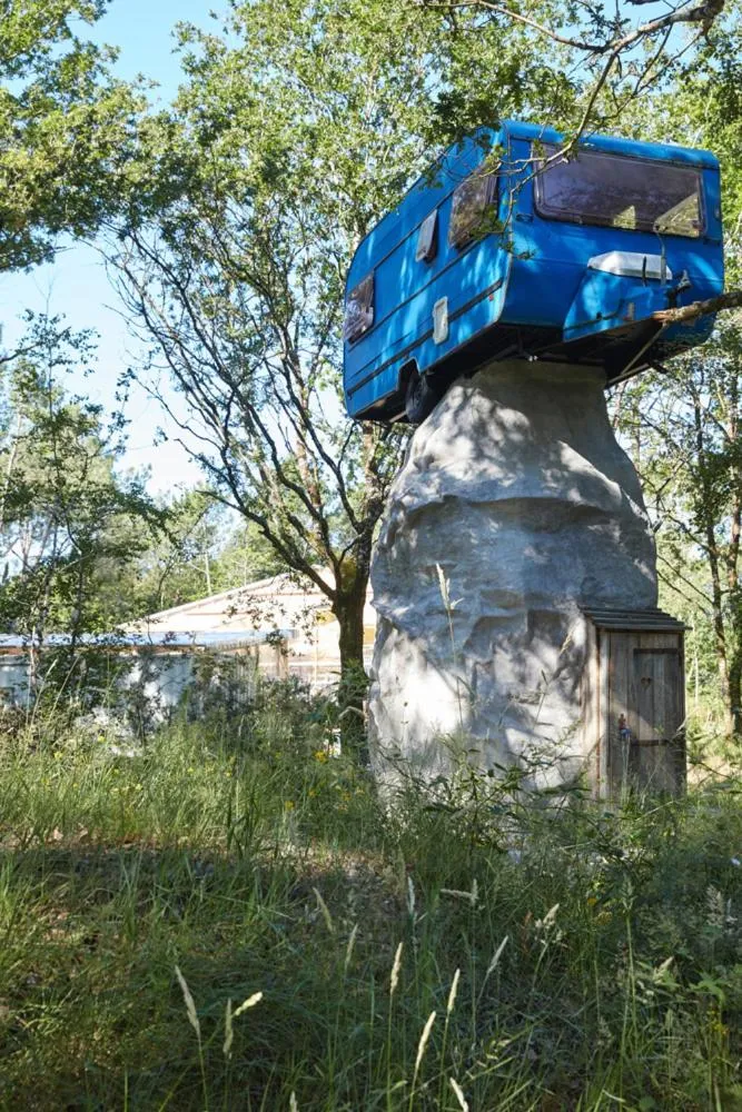 Shower in La Belle Folie