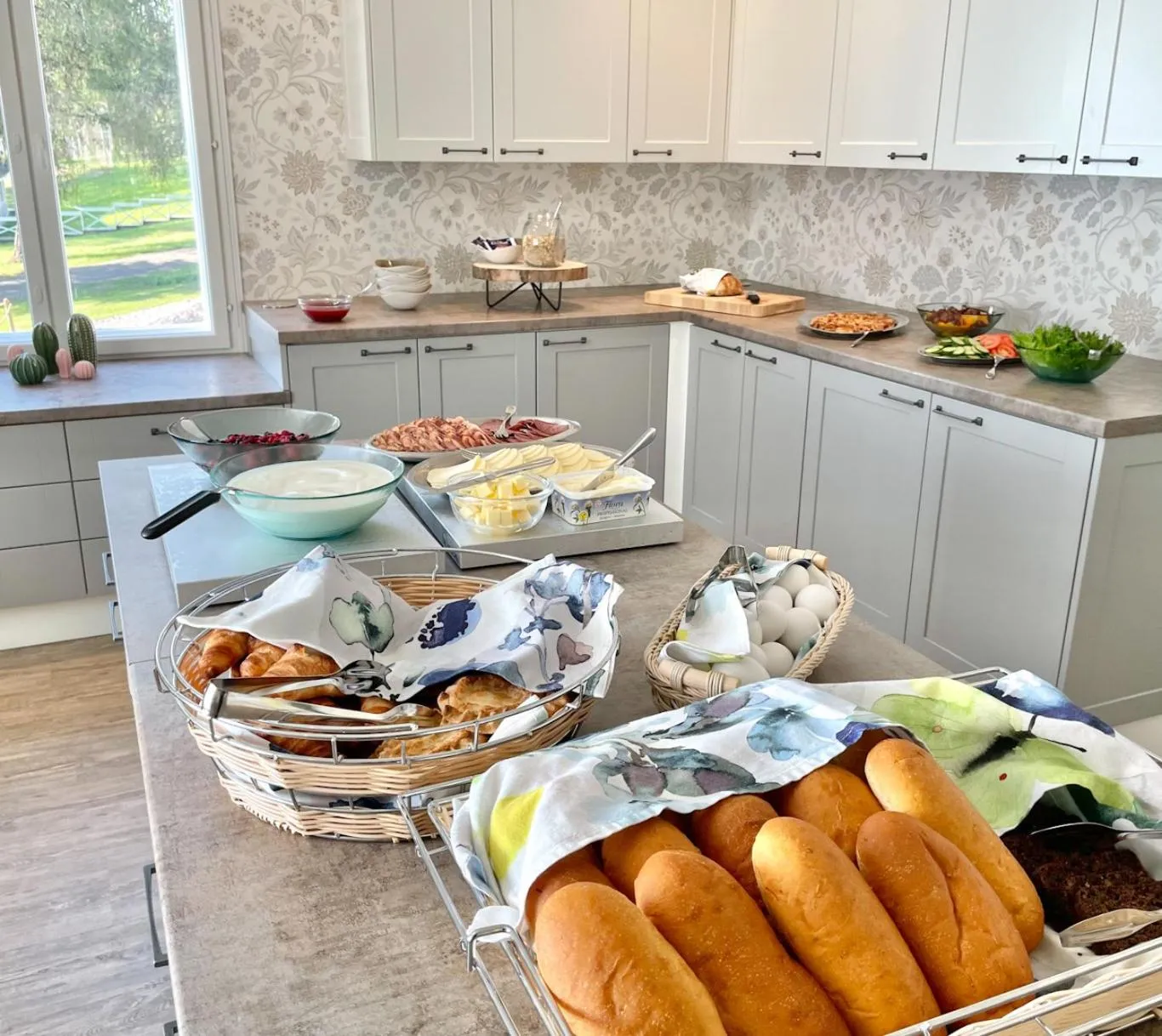 Restaurant/places to eat in Radalla Resort