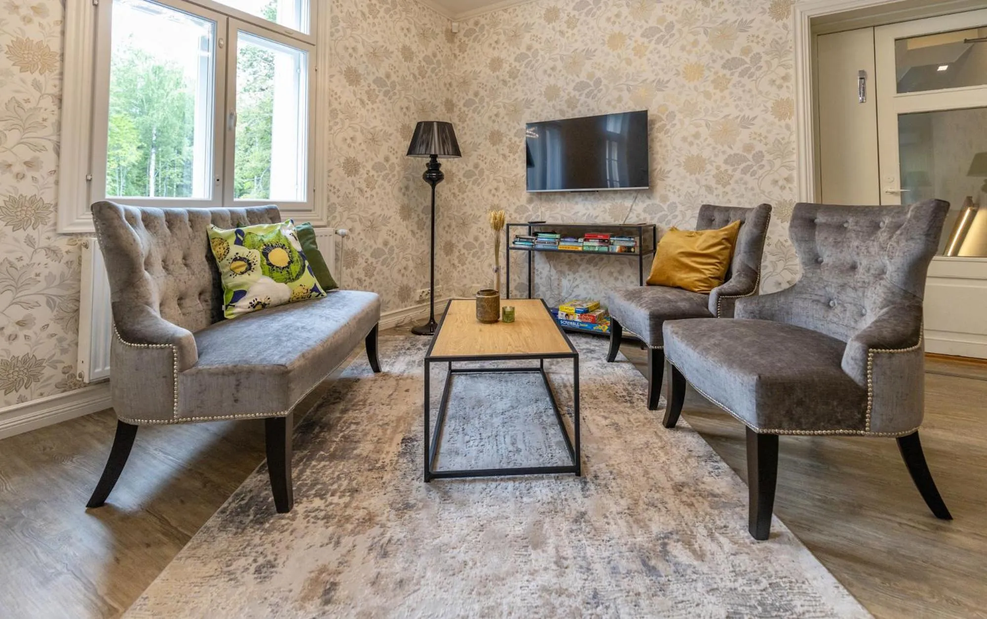 Communal lounge/ TV room in Radalla Resort