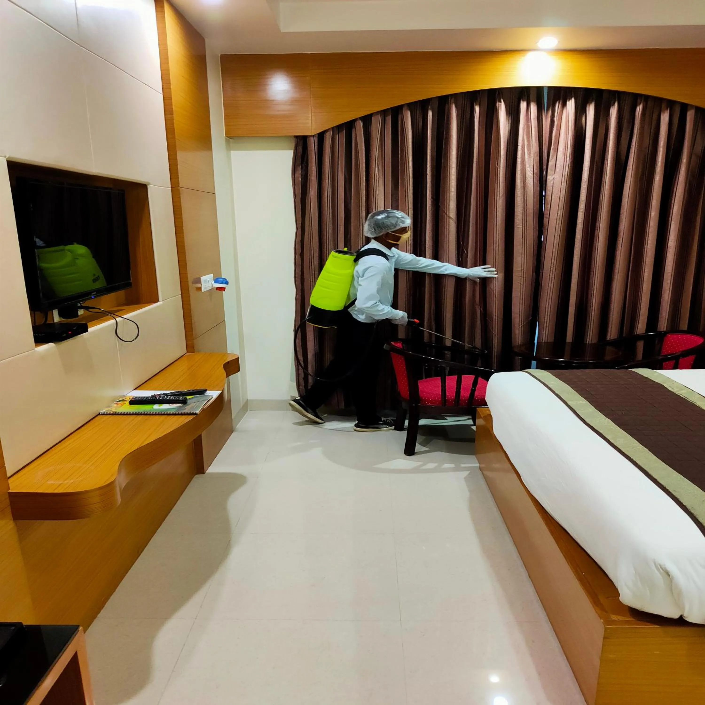 Staff, Bed in HOTEL ANAND INTERNATIONAL