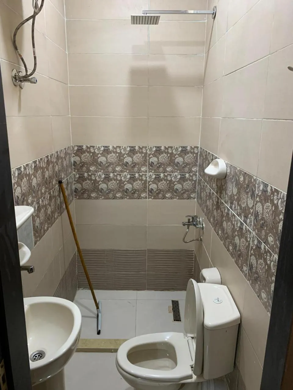 Sphinx palace pyramids view inn