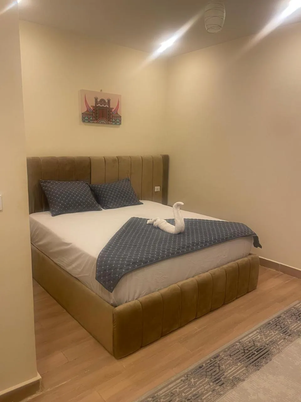 Bed in Sphinx palace pyramids view inn