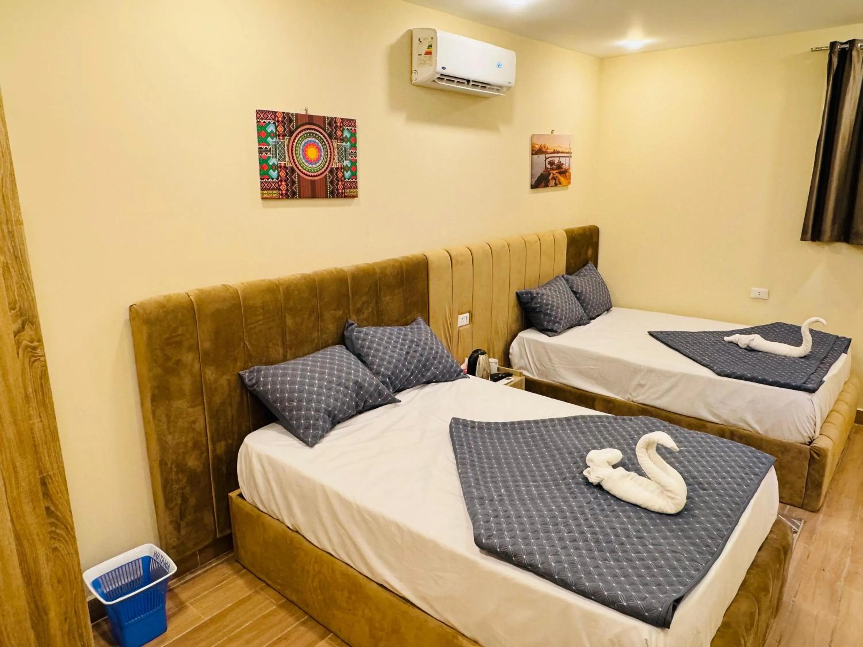 Bed in Sphinx palace pyramids view inn