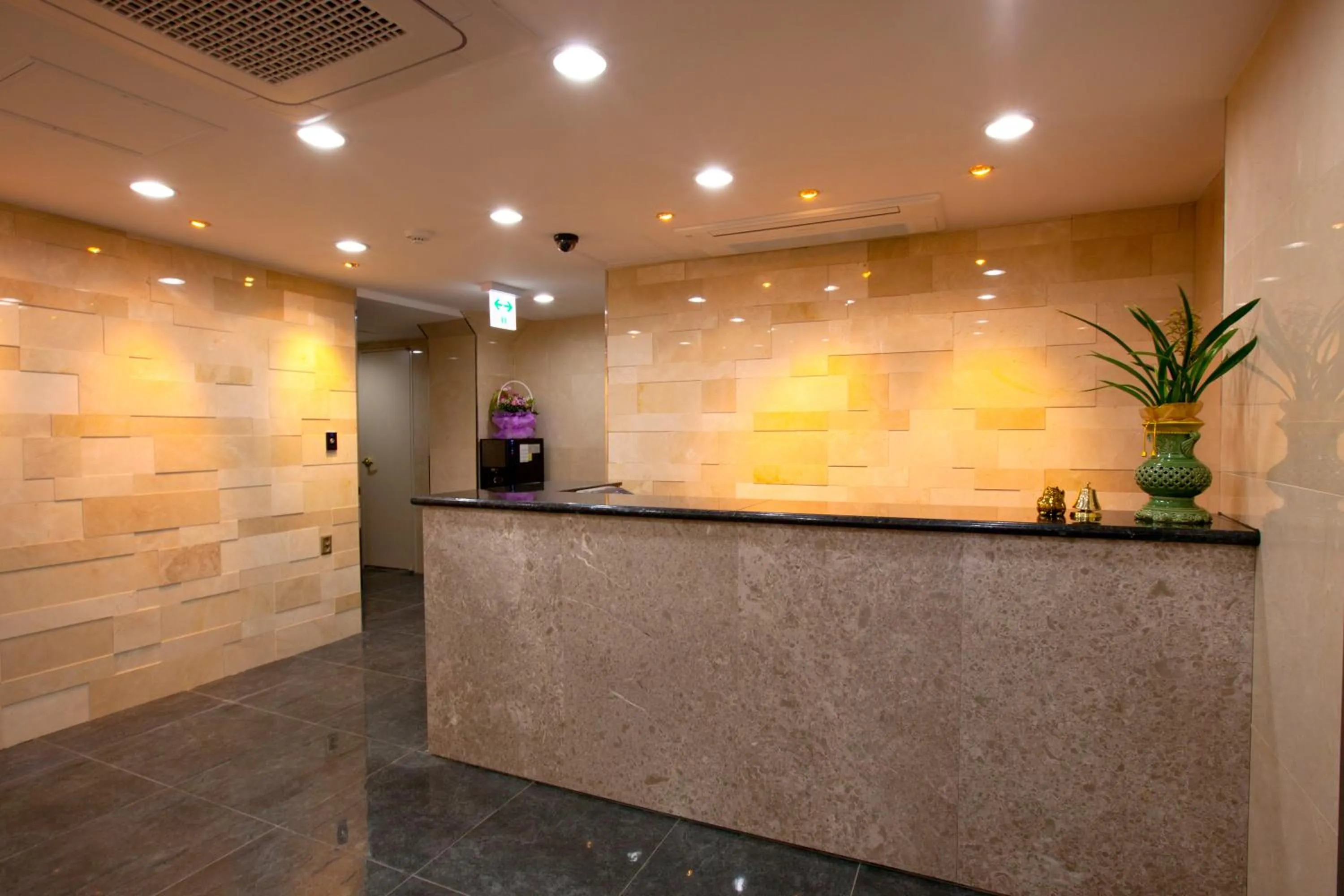 Lobby or reception in Hotel Daewoo Inn