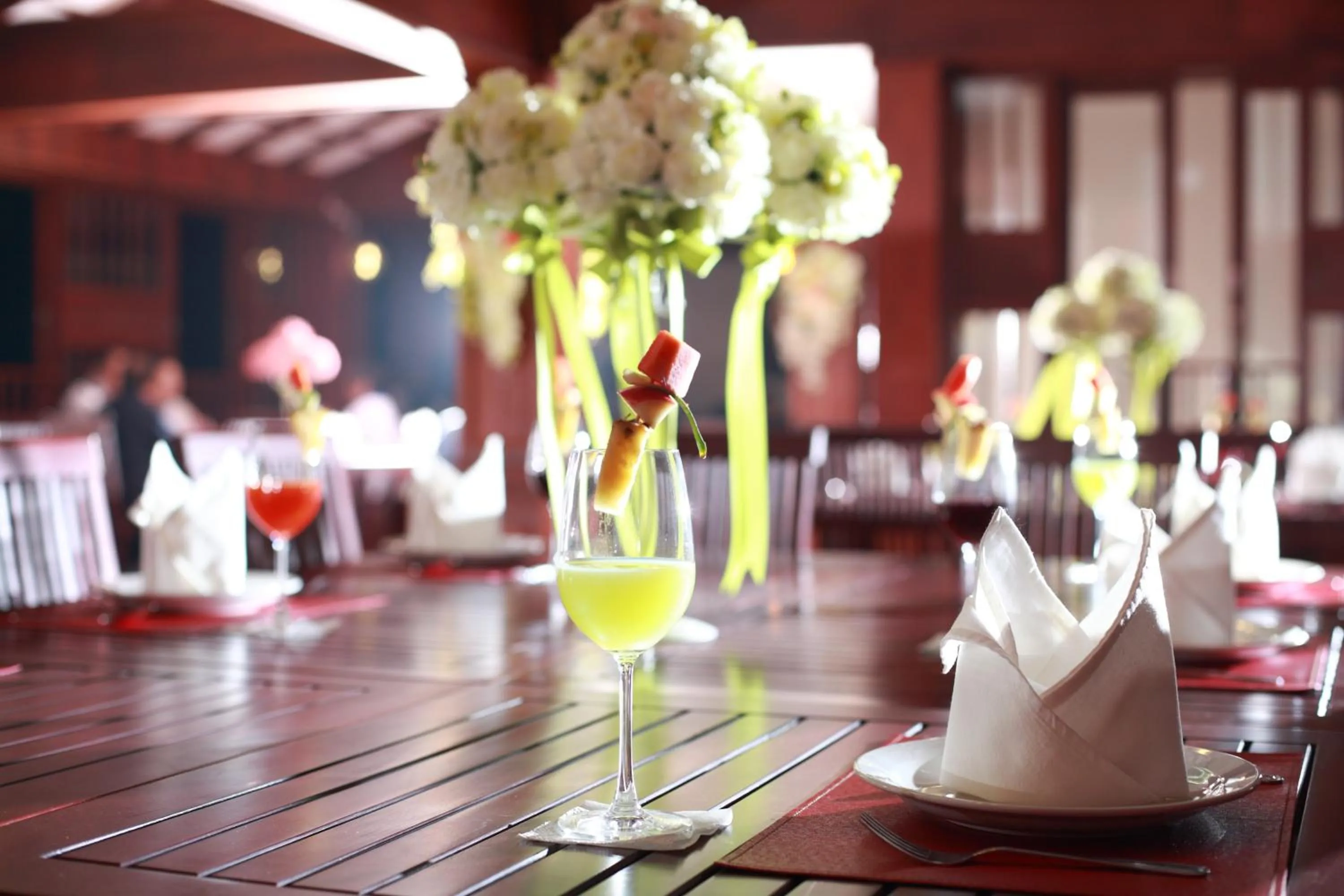 Restaurant/places to eat in Manorom Boutique Hotel