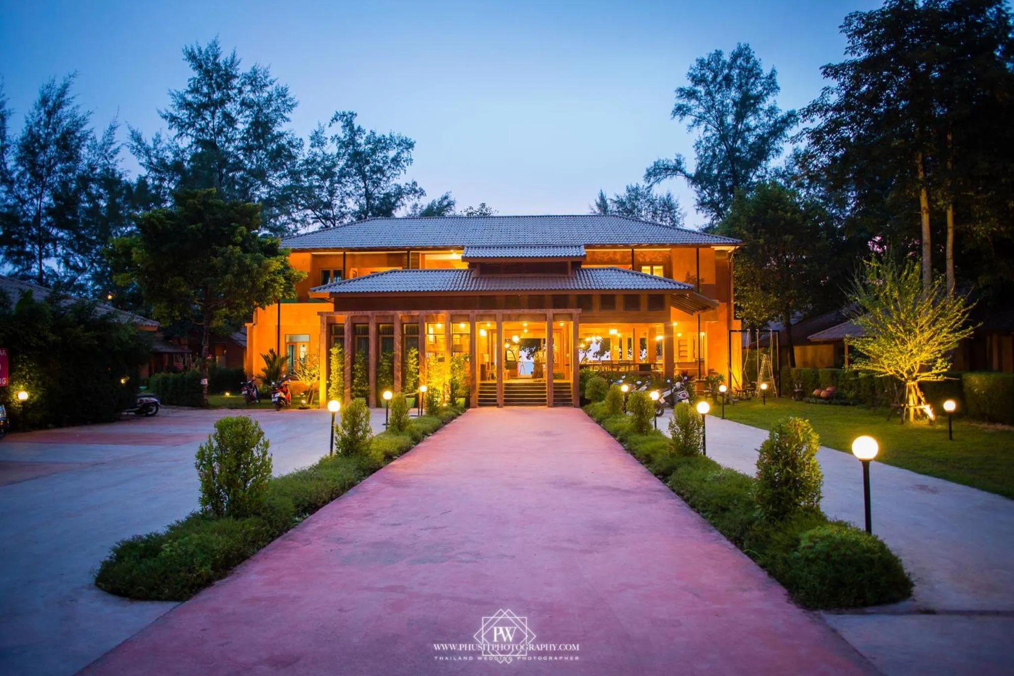 Property building in Flora I Talay