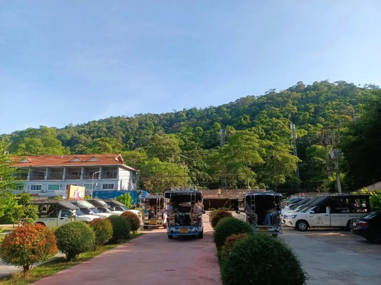 Parking in Flora I Talay