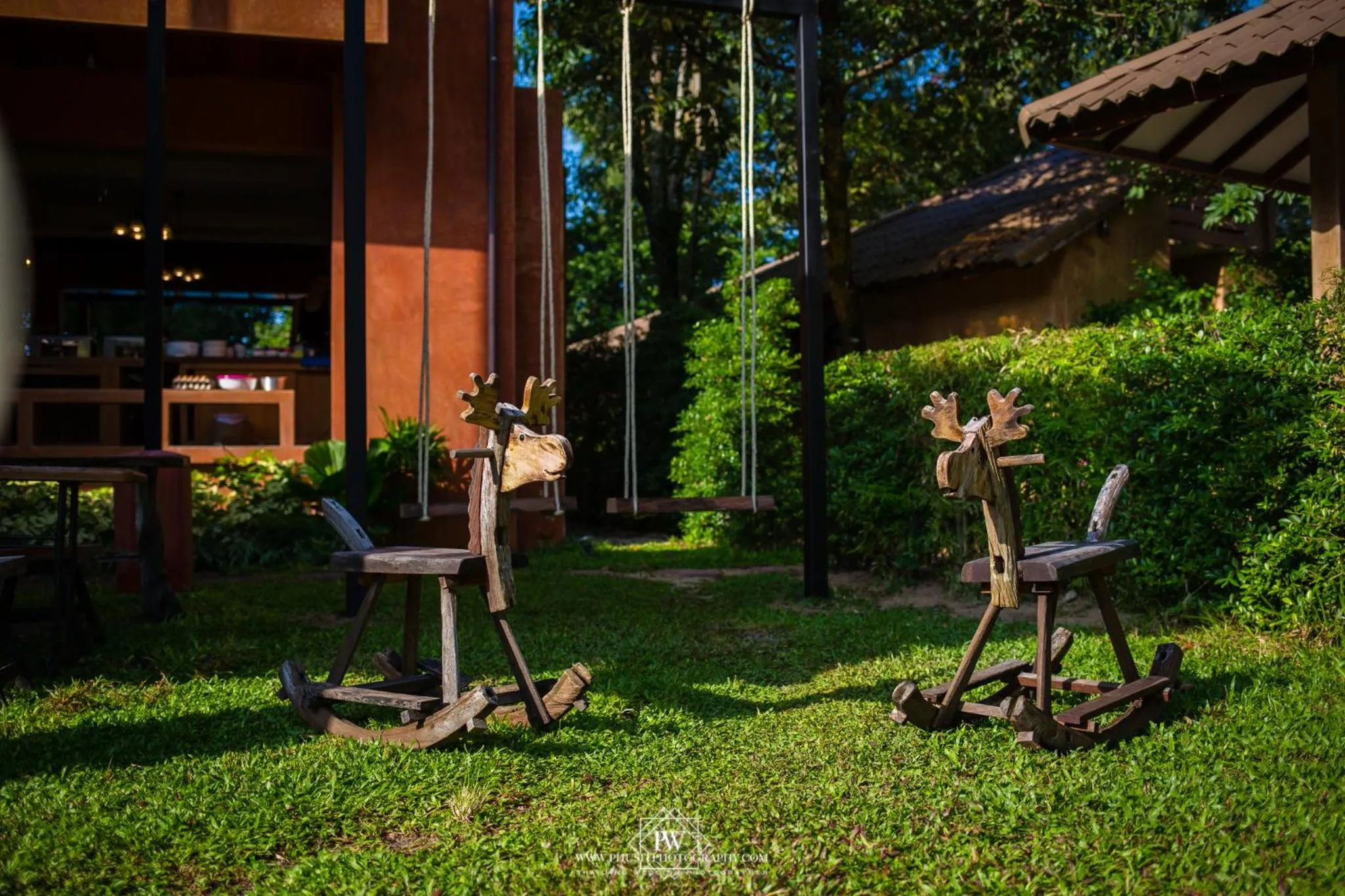 Garden in Flora I Talay