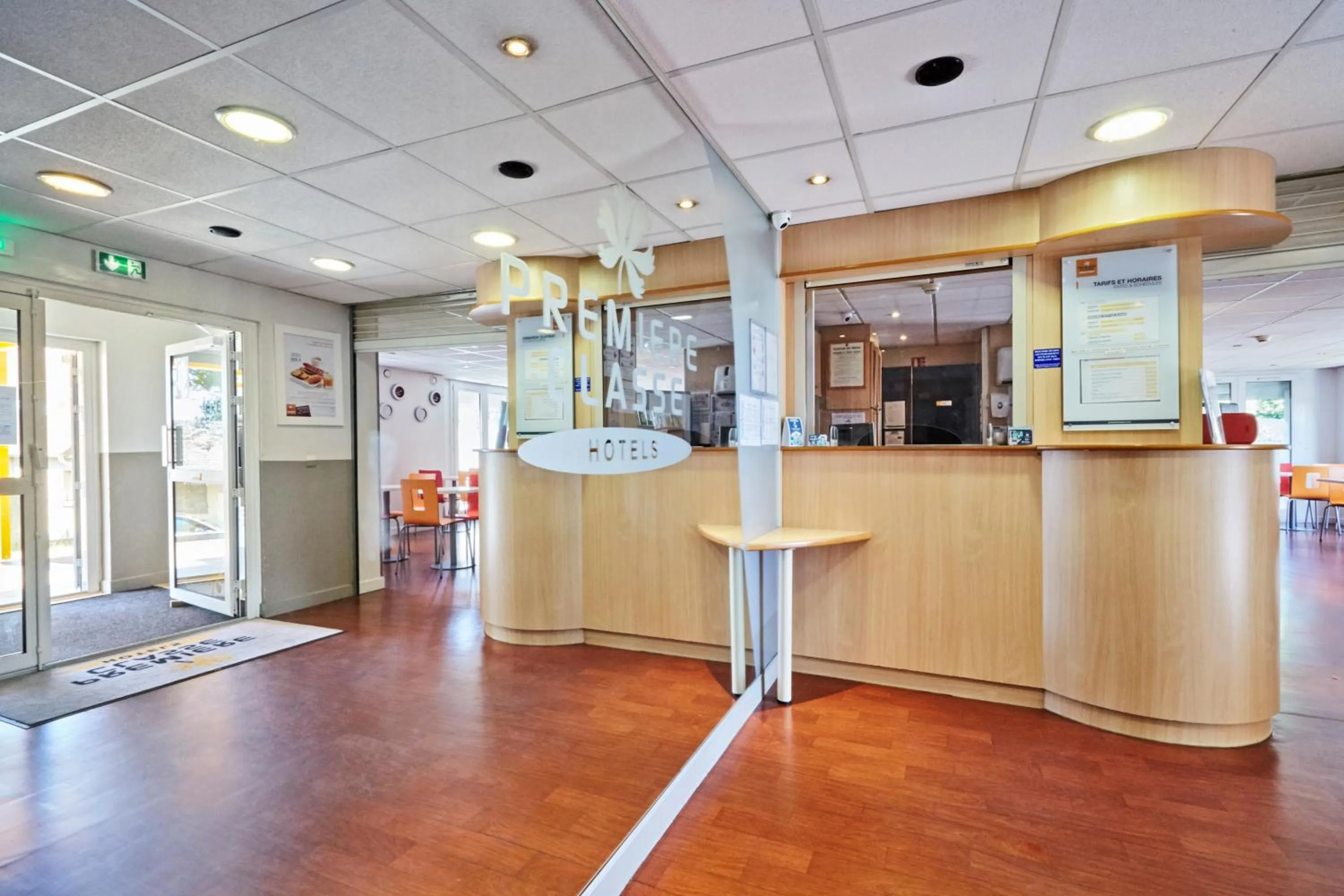 Staff in Premiere Classe Cergy Saint Christophe