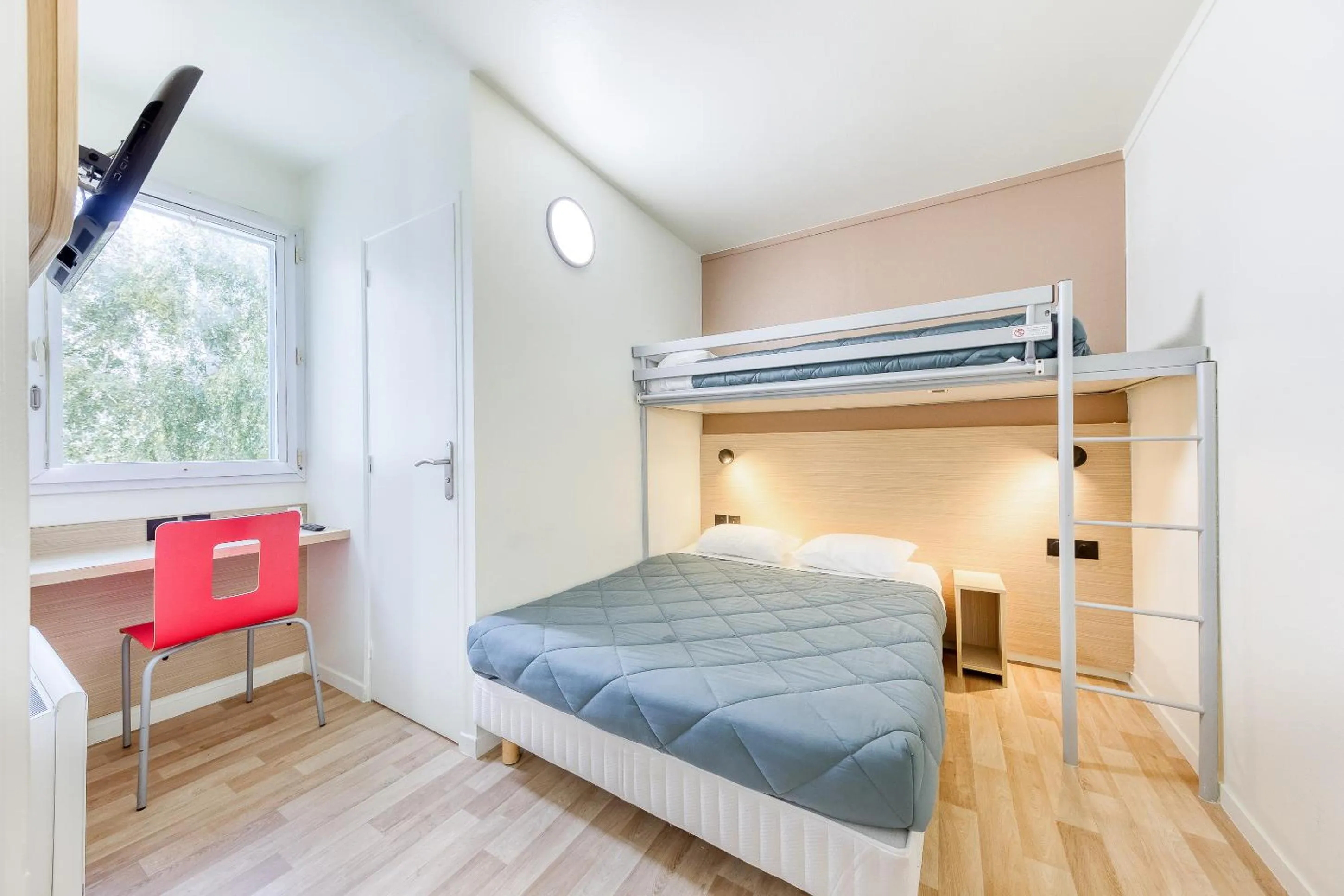Bedroom, Bed in Premiere Classe Cergy Saint Christophe
