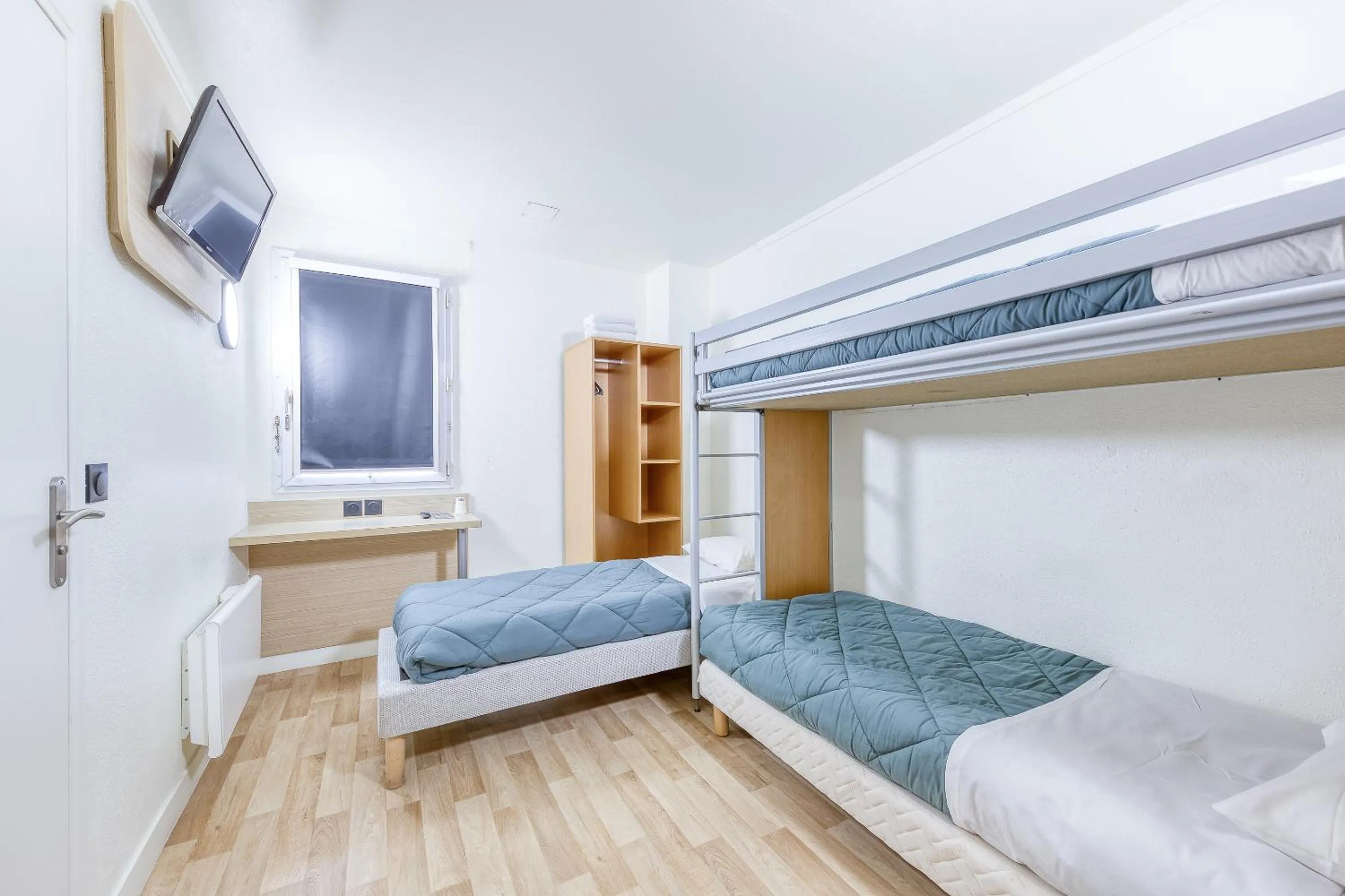 Bedroom, Bed in Premiere Classe Cergy Saint Christophe