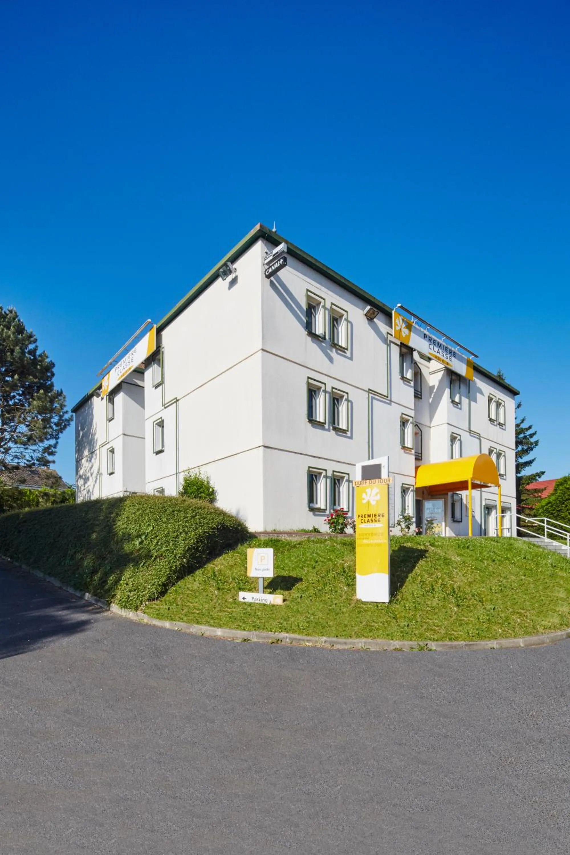 Property building in Premiere Classe Cergy Saint Christophe