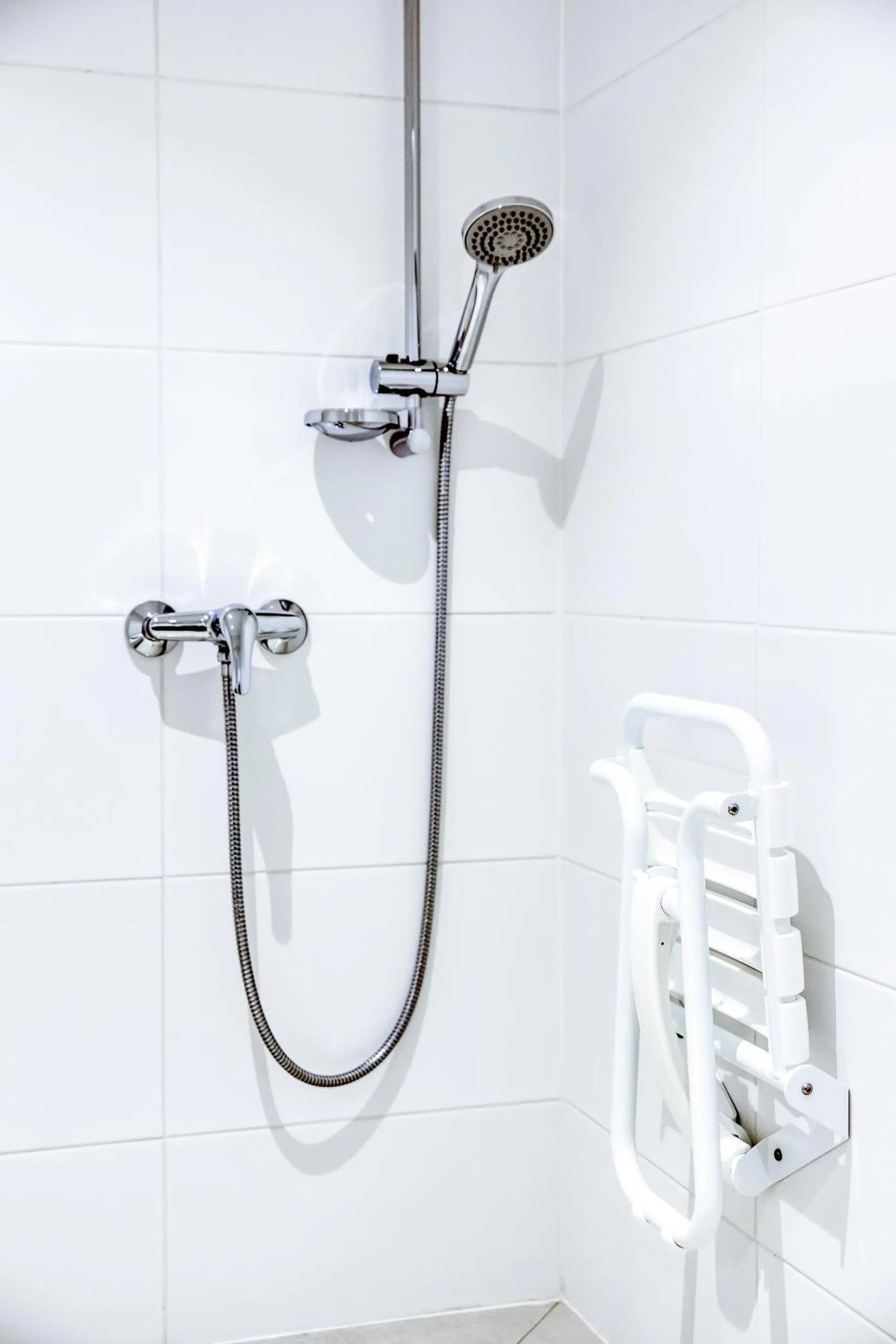 Shower in Premiere Classe Cergy Saint Christophe