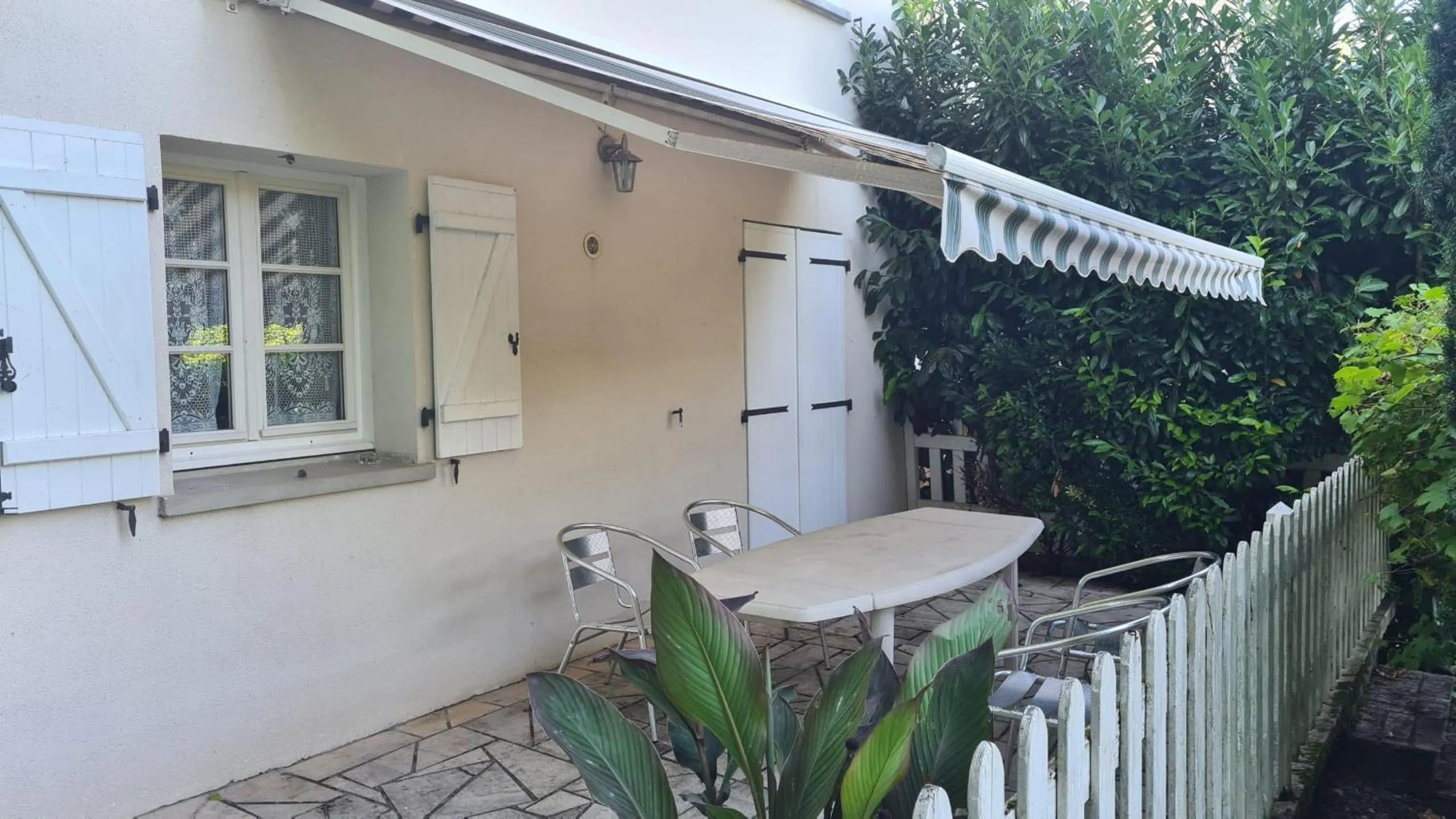 Patio in CHEZ PIERRE