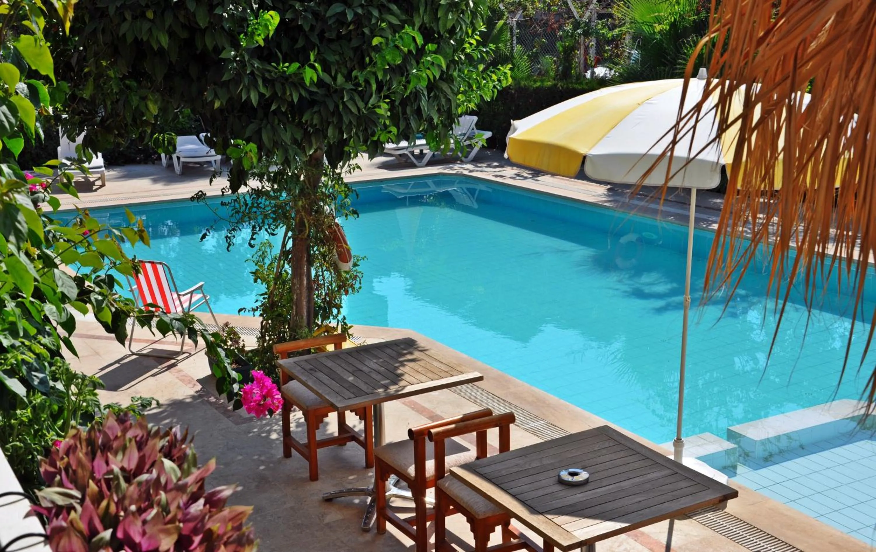 Swimming pool in Tuncer Garden Hotel