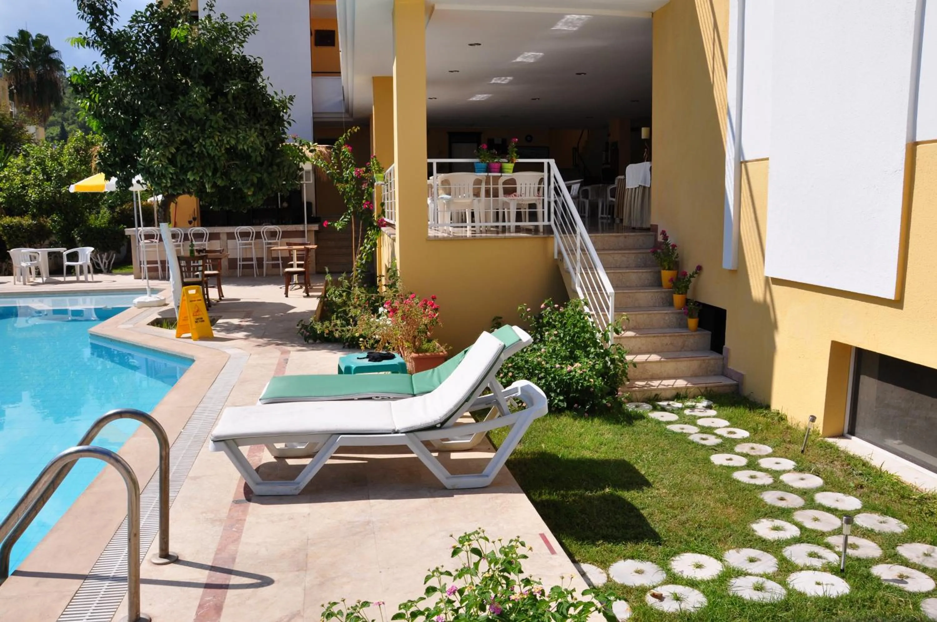 Swimming pool in Tuncer Garden Hotel