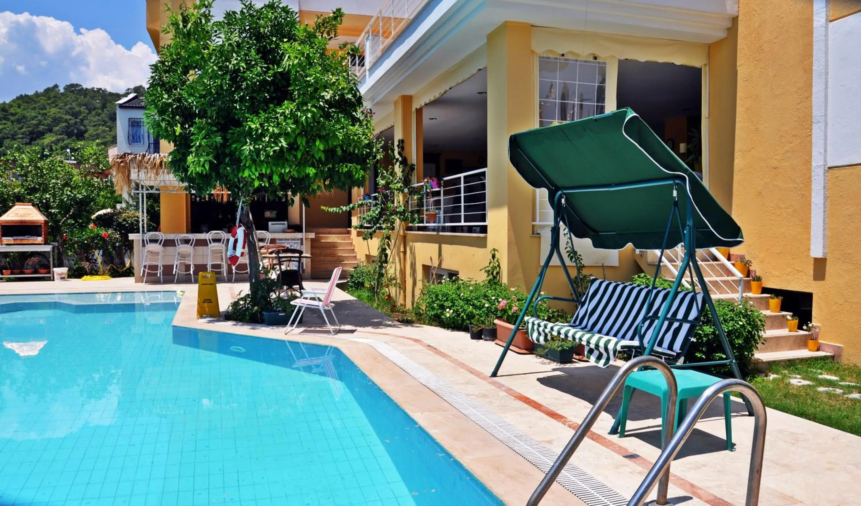 Swimming pool in Tuncer Garden Hotel