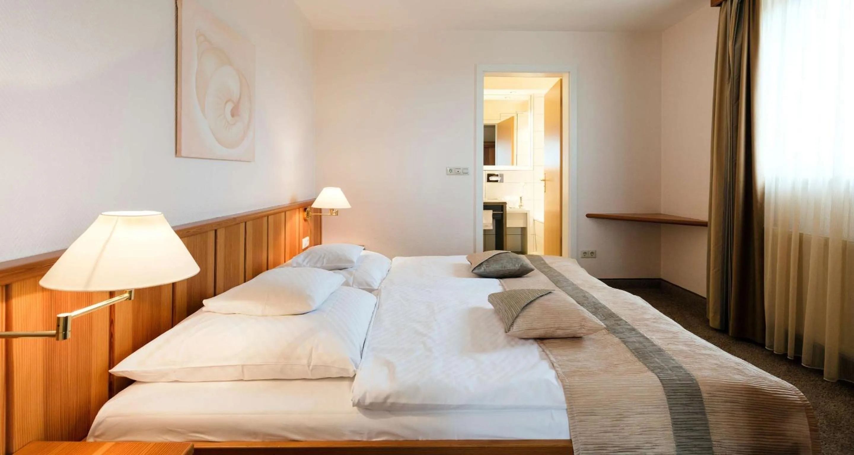 Bedroom, Bed in Wellness-& Nationalpark Hotel Schliffkopf, BWSC