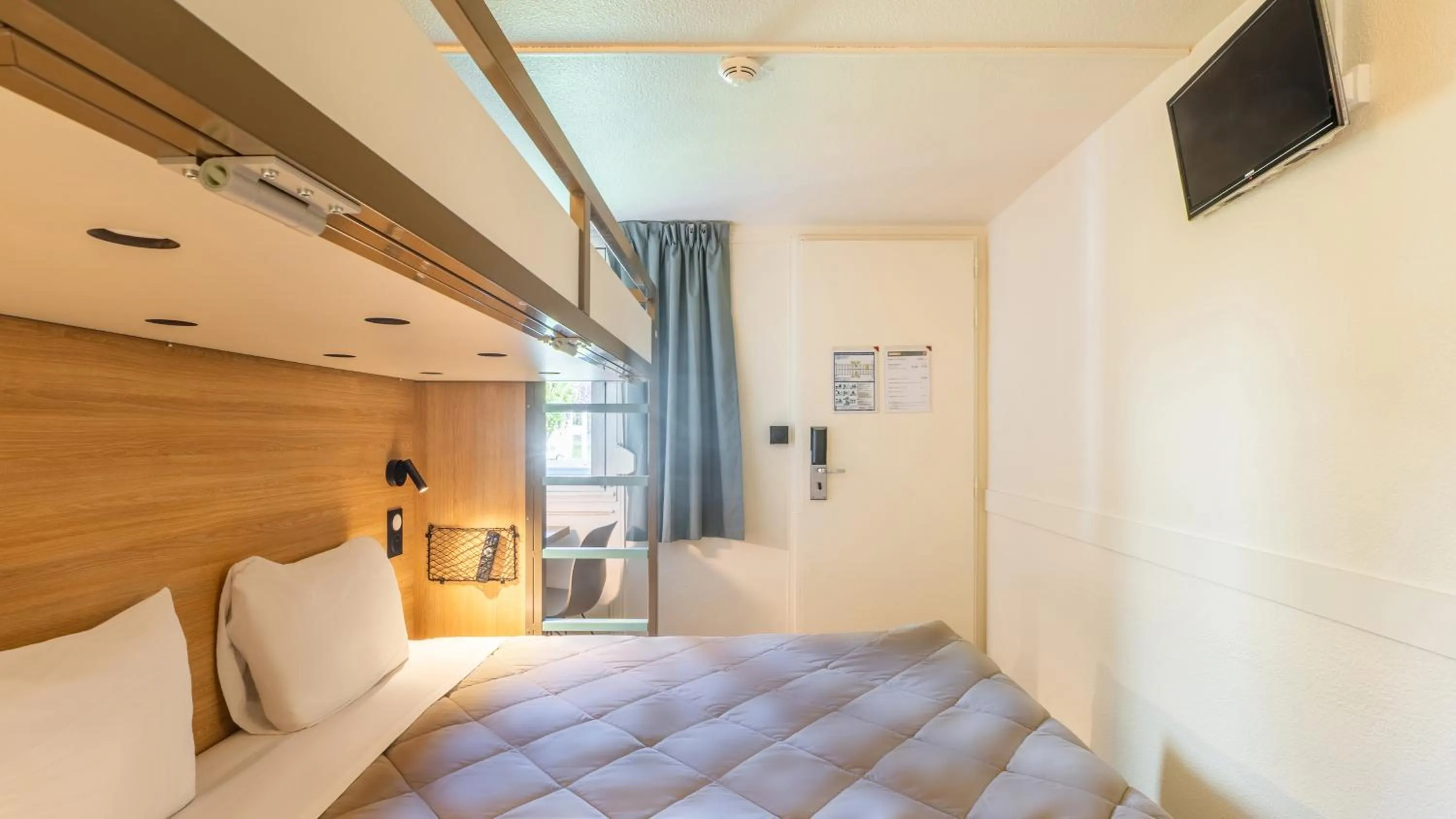 Bed in Premiere Classe Marne la Vallée - Torcy