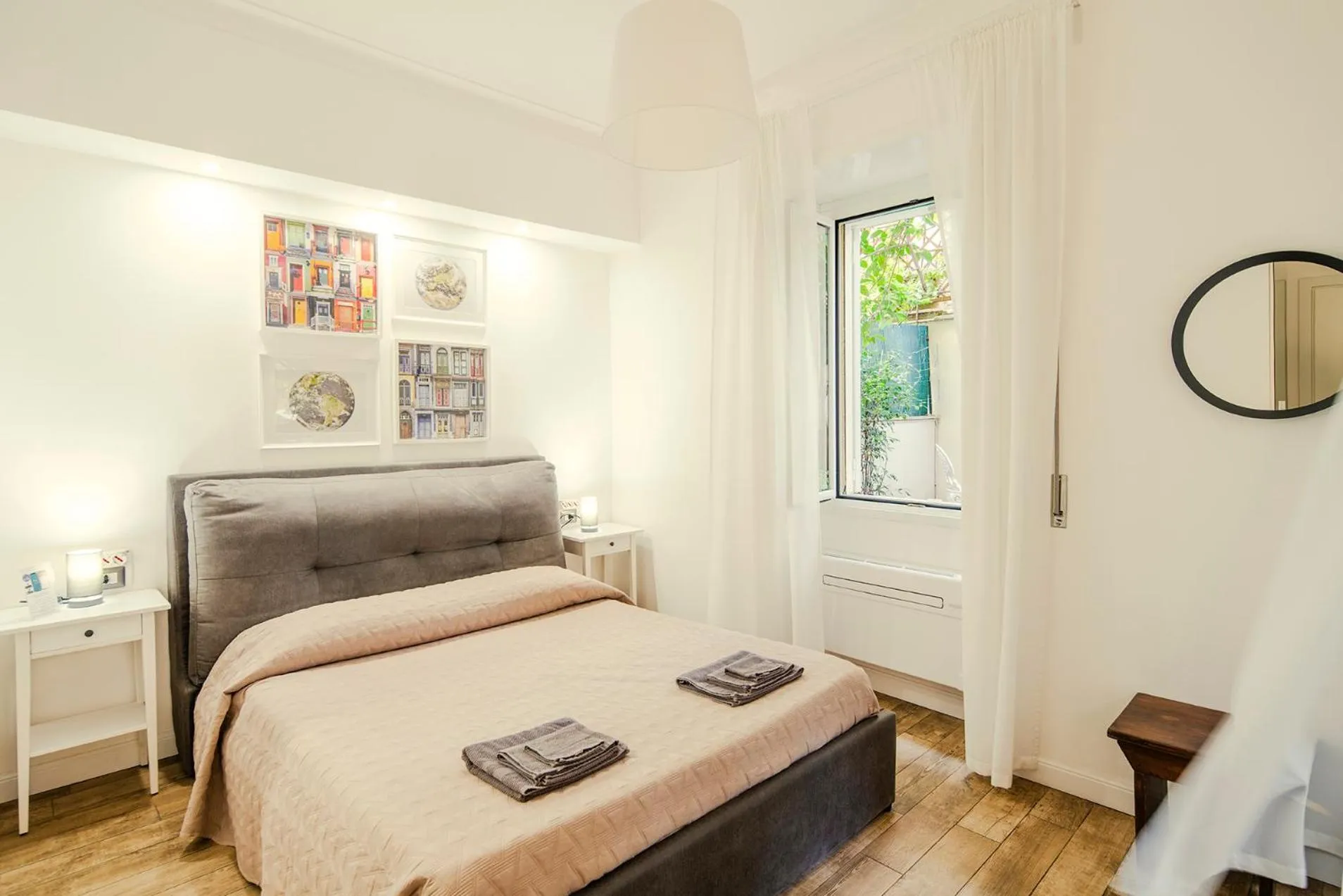 Bed in GARDEN HOUSE - Luxury Guest House - Self check-in only