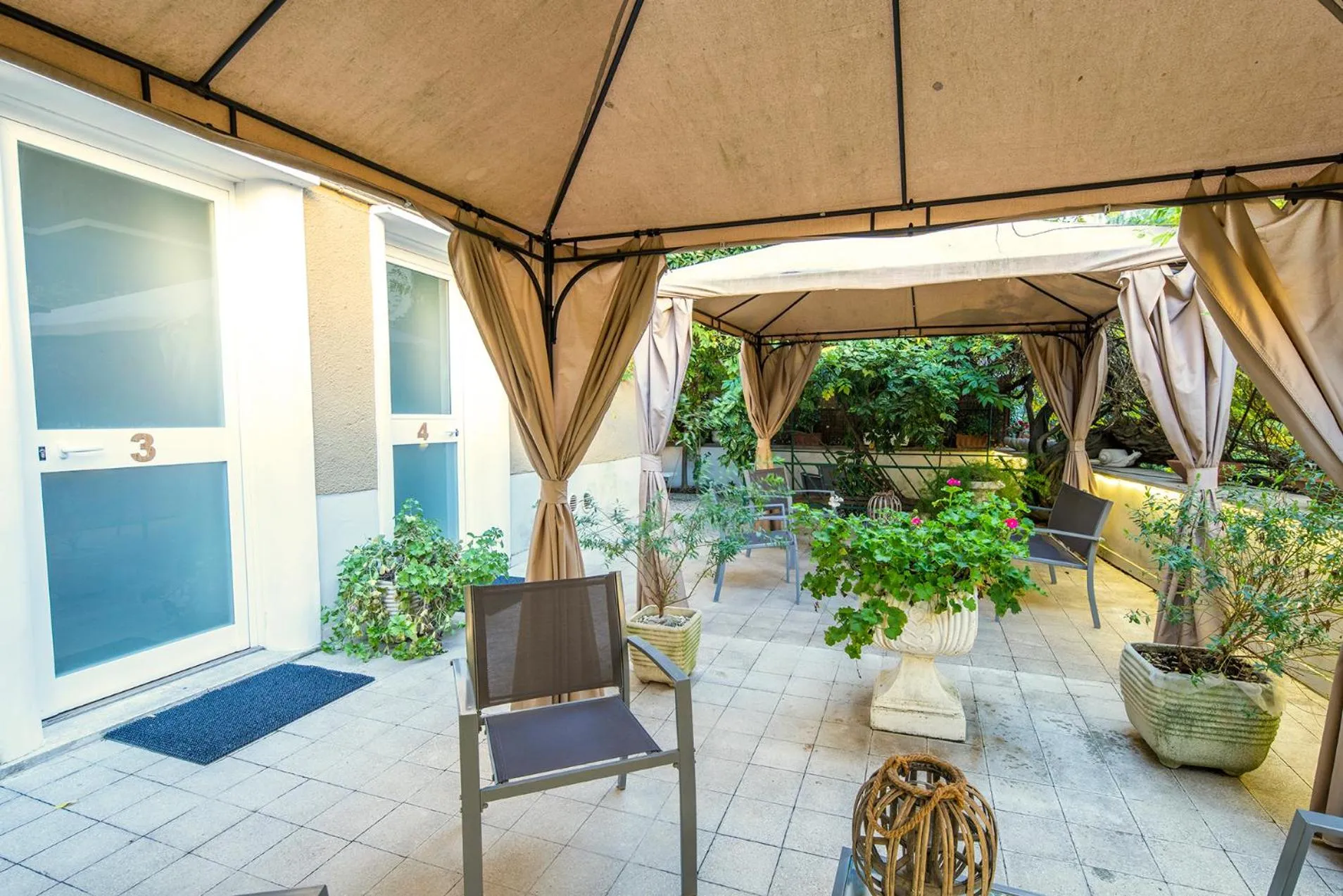 GARDEN HOUSE - Luxury Guest House - Self check-in only