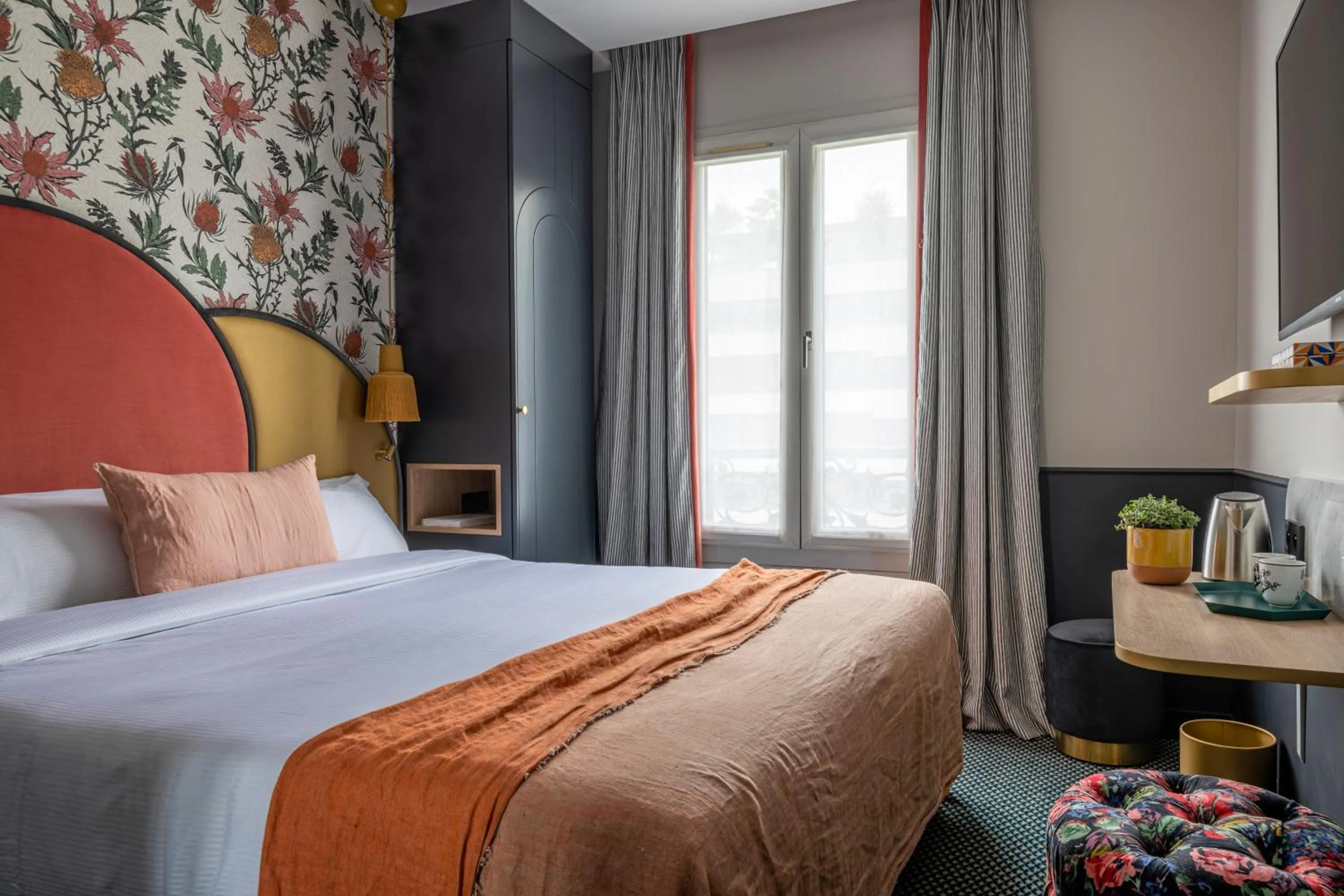 Bed in Hôtel Léopold - Orso Hotels